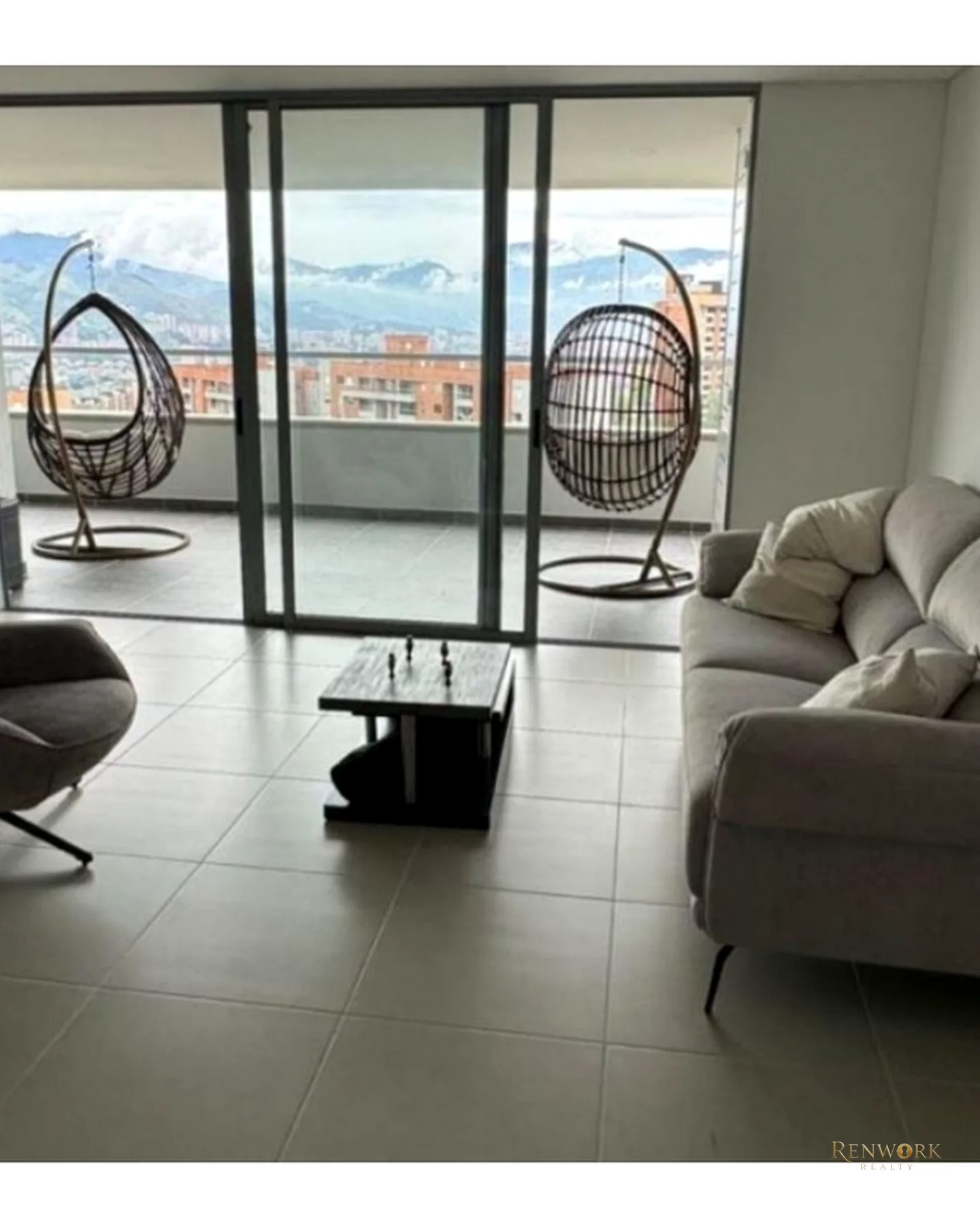 APARTAMENTO PARA LA VENTA EN ENVIGADO LOMA DE LOS MESA · foto 6