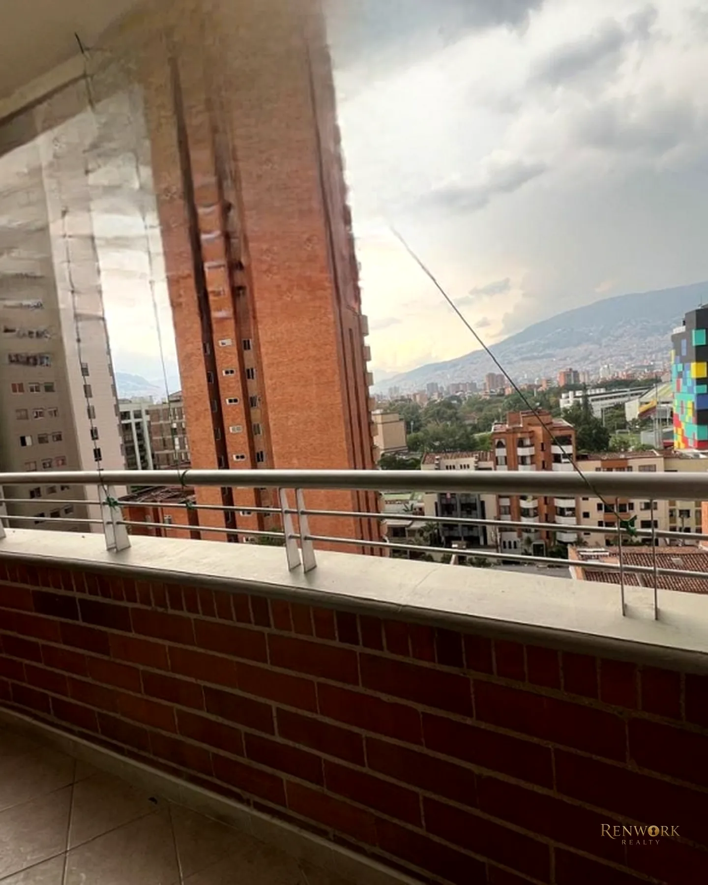 APARTAMENTO PARA LA VENTA EN LAURELES, MEDELLÍN · foto 5