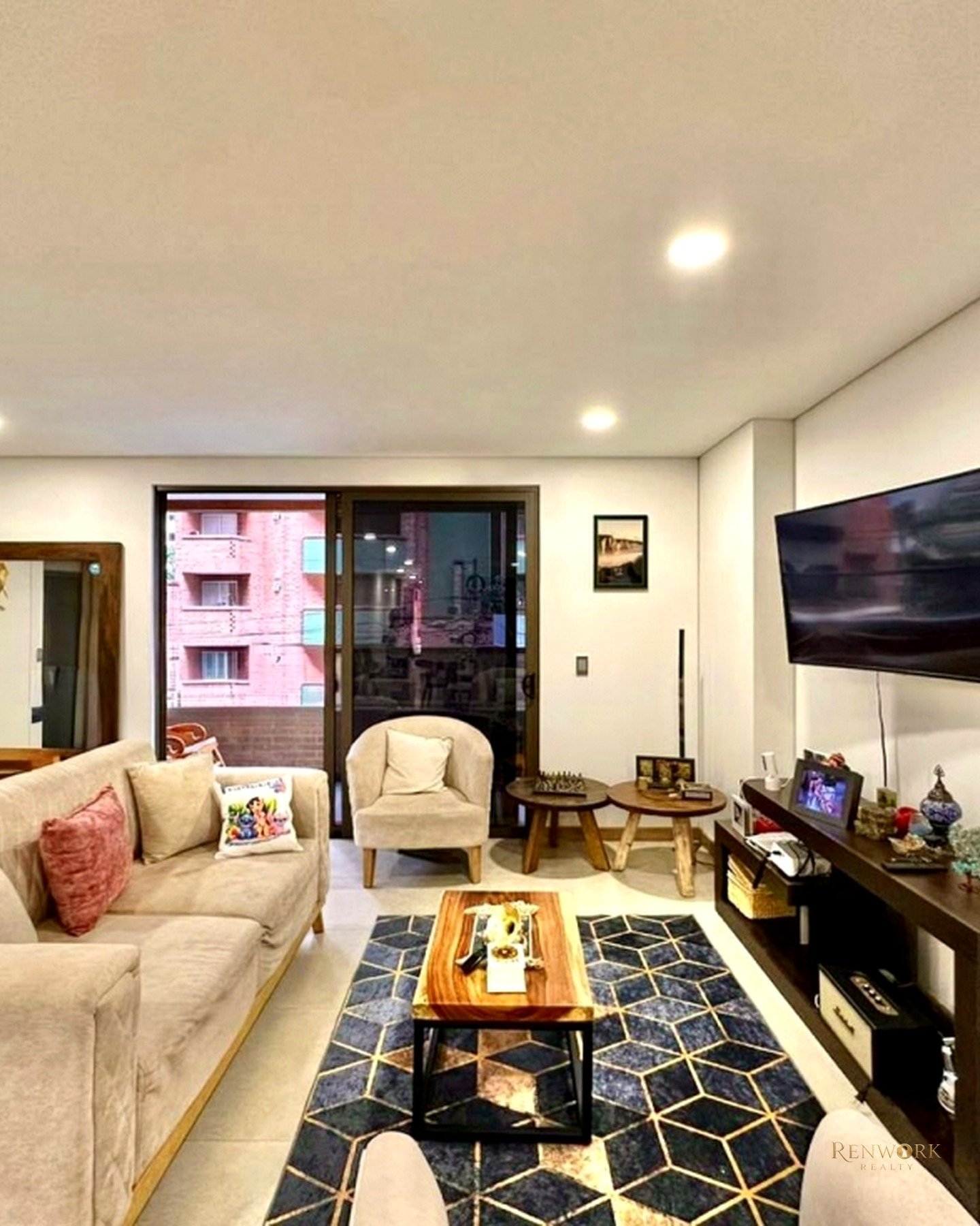 APARTAMENTO PARA LA VENTA EN LAURELES, PISO 2 · foto 3