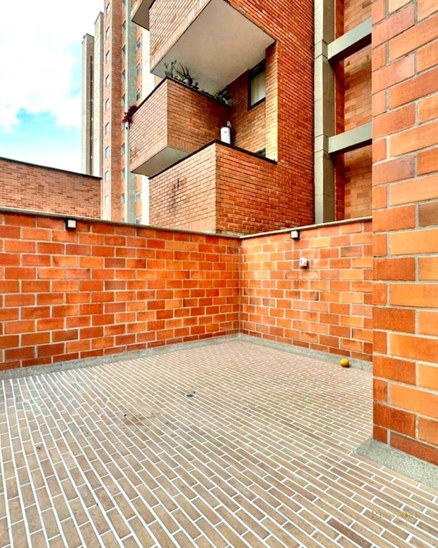 APARTAMENTO PARA LA VENTA EN LAURELES, PISO 2 · foto 17