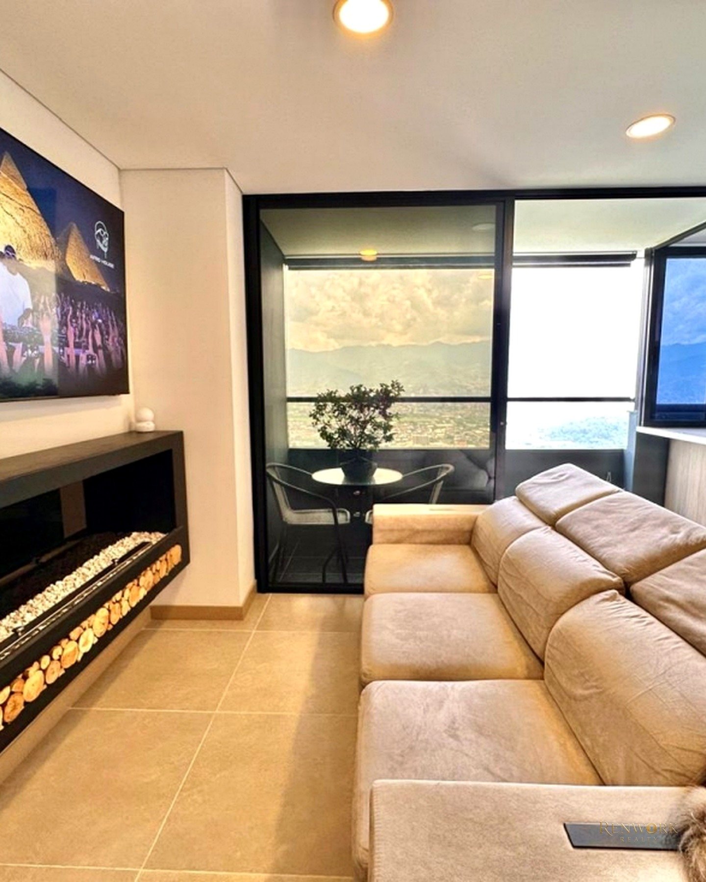 APARTAMENTO PARA LA VENTA EN PALMAS, PISO 22 · foto 4