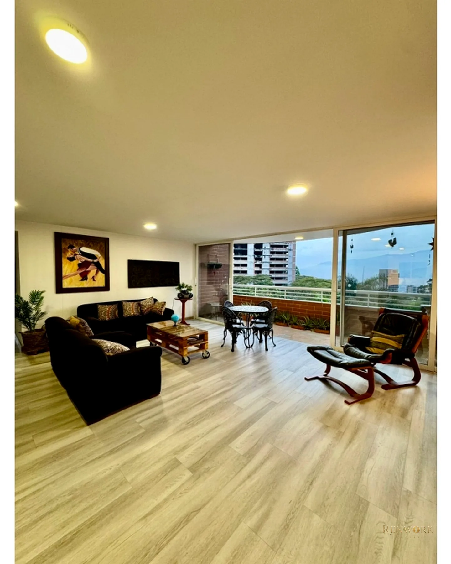APARTAMENTO PARA LA VENTA EN PALMAS, PISO 4 · foto 1
