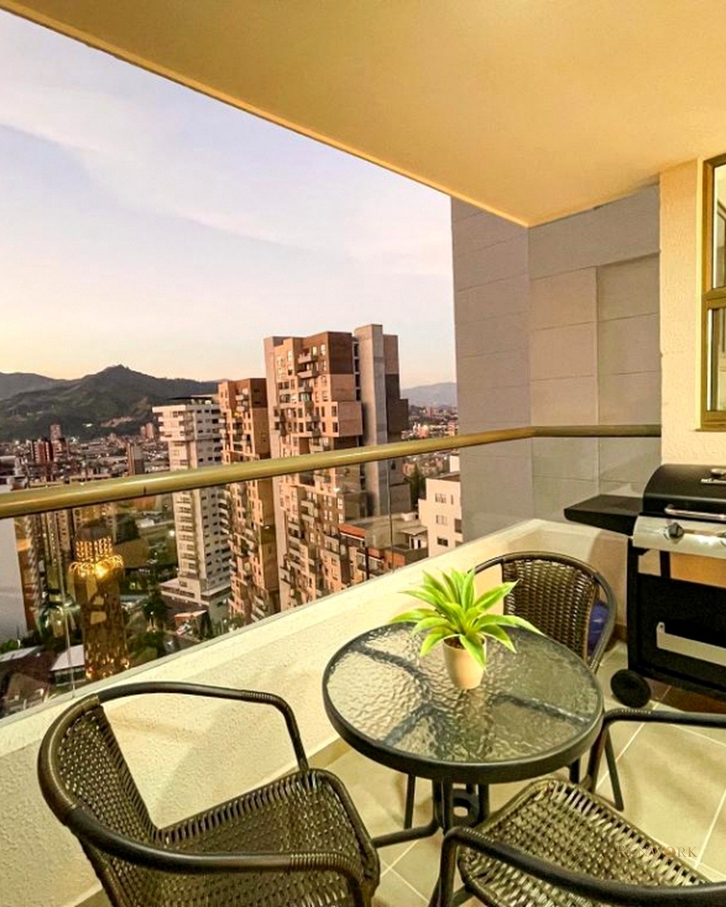 APARTAMENTO PARA LA VENTA EN SABANETA, PISO 15 · foto 4
