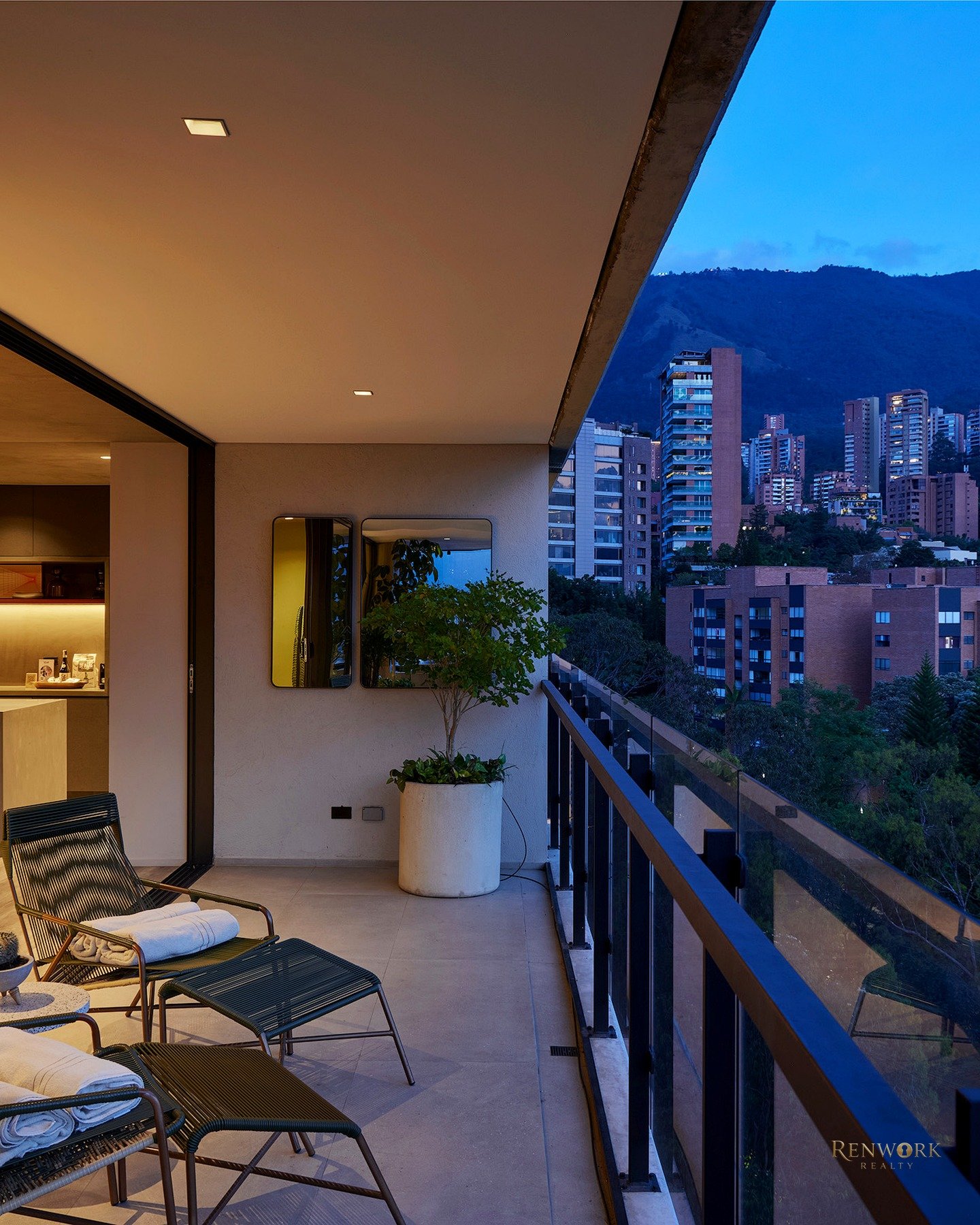 Vista de APARTAMENTO PARA LA VENTA POBLADO MEDELLÍN