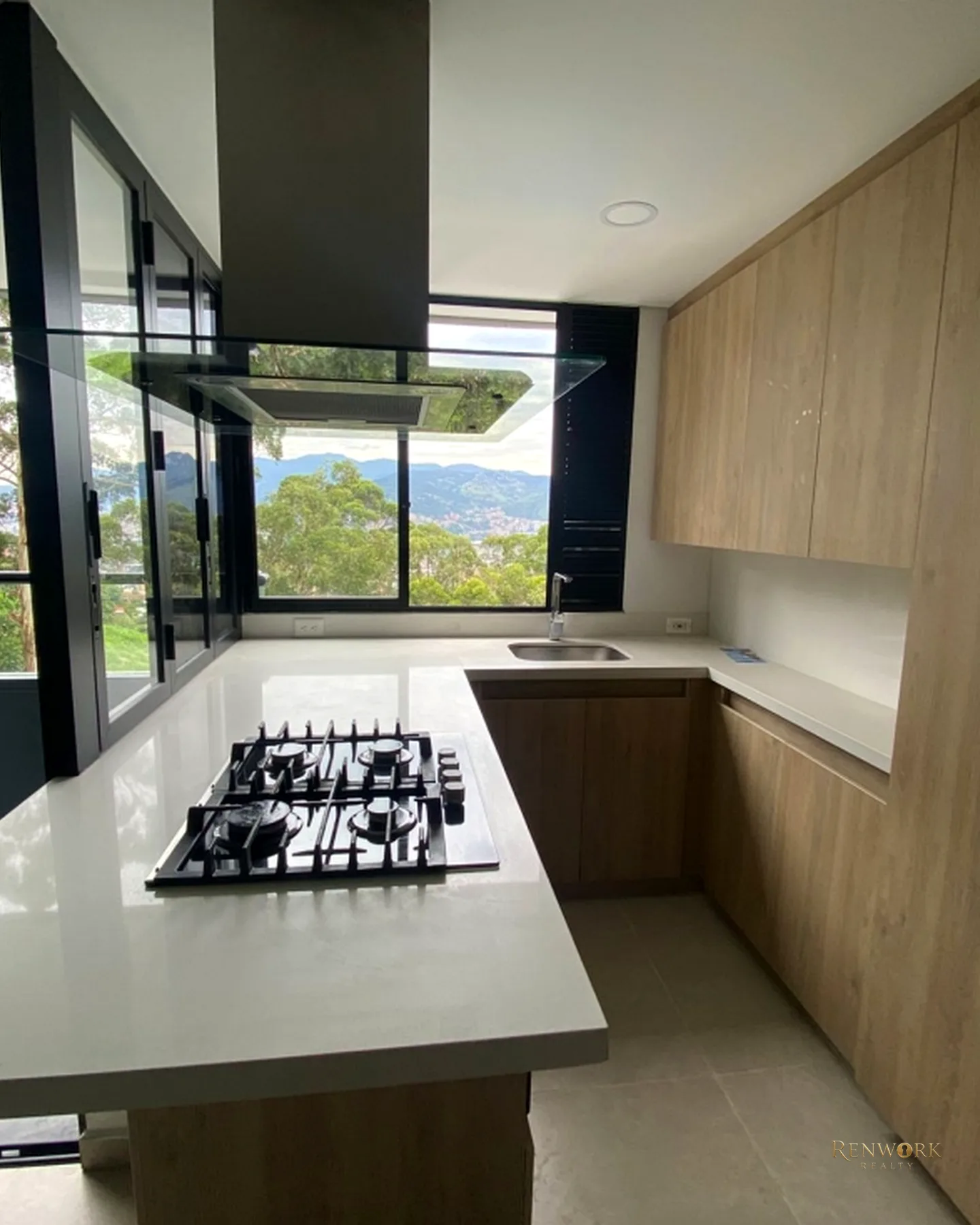 APARTAMENTO PARA VENTA EN LAS PALMAS MEDELLIN · foto 4