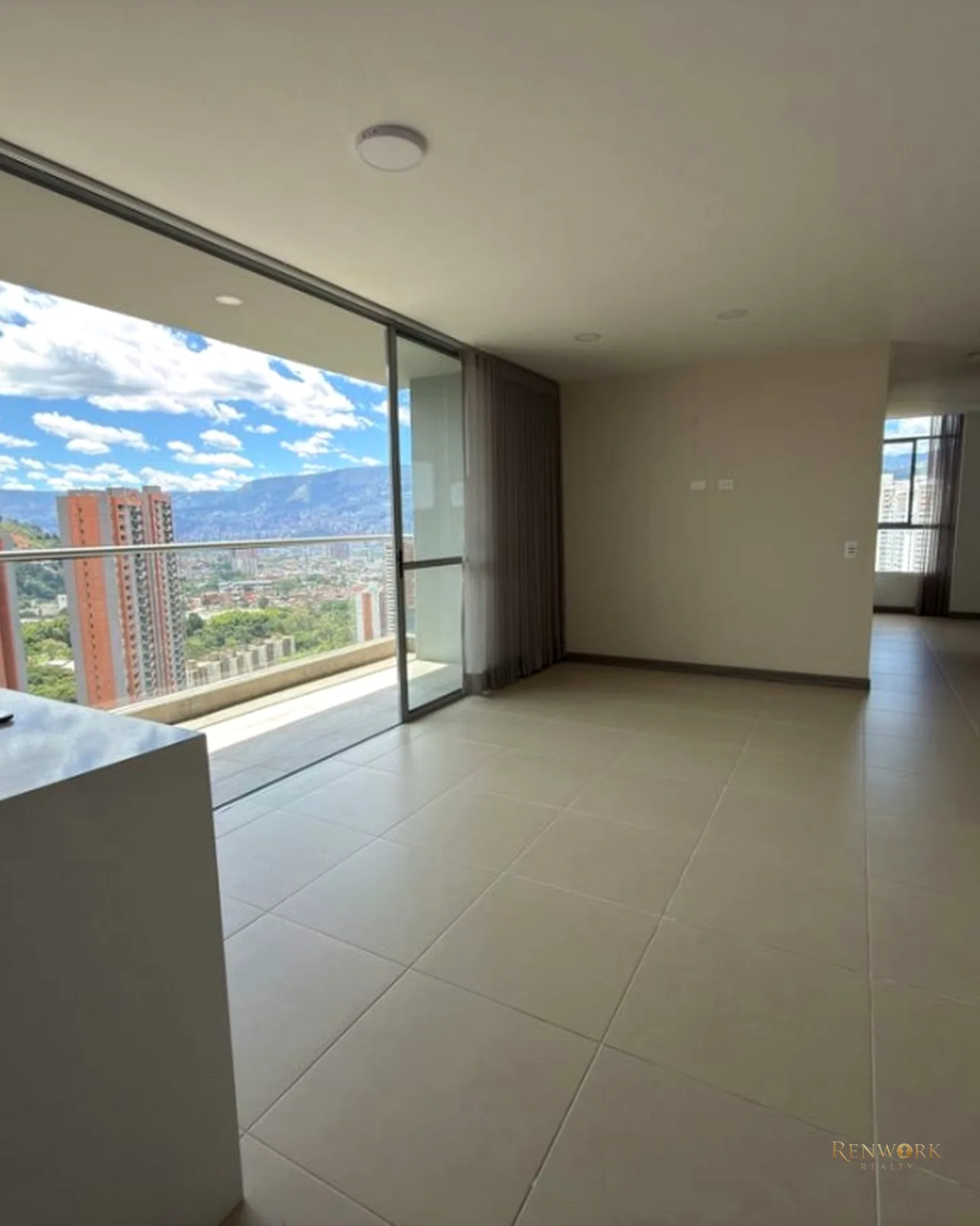 APARTAMENTO PISO 22 CON VISTA PANORÁMICA EN SURAMÉRICA, LA ESTRELLA · foto 5