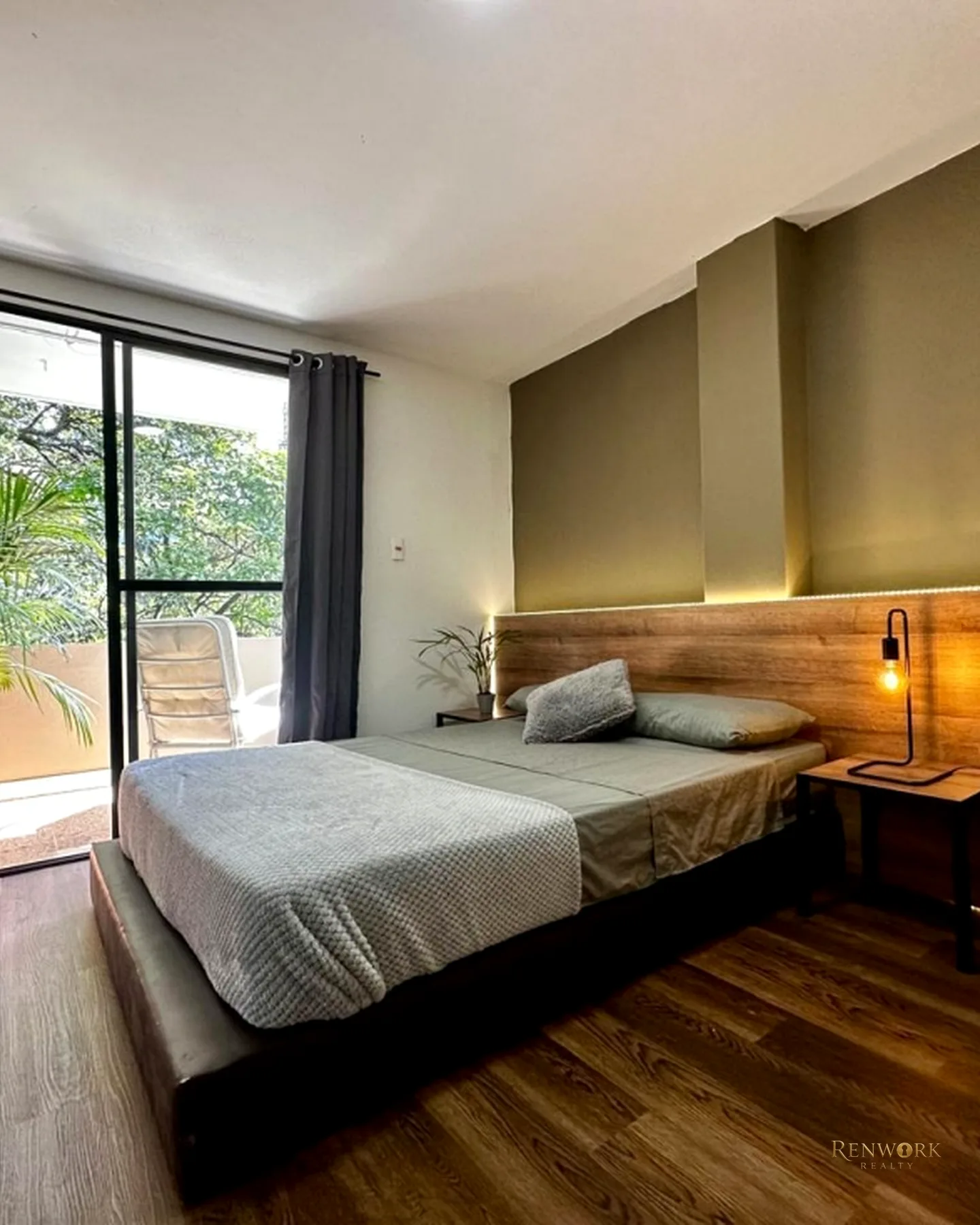 APARTAMENTO POBLADO LA AGUACATALA CERCA A EAFIT PARA RENTAS CORTAS · foto 6