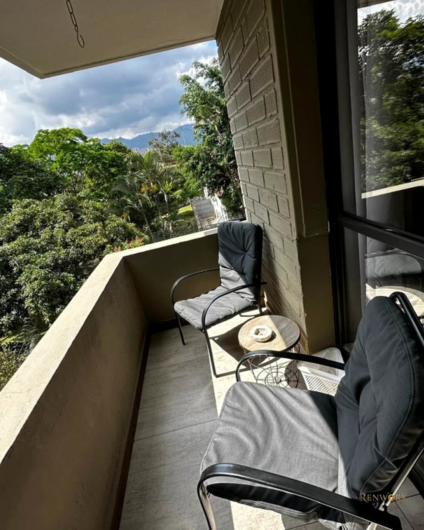 APARTAMENTO POBLADO LA AGUACATALA CERCA A EAFIT PARA RENTAS CORTAS · foto 18