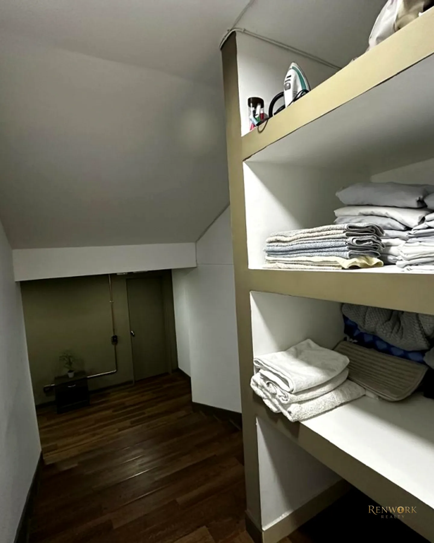 APARTAMENTO POBLADO LA AGUACATALA CERCA A EAFIT PARA RENTAS CORTAS · foto 10