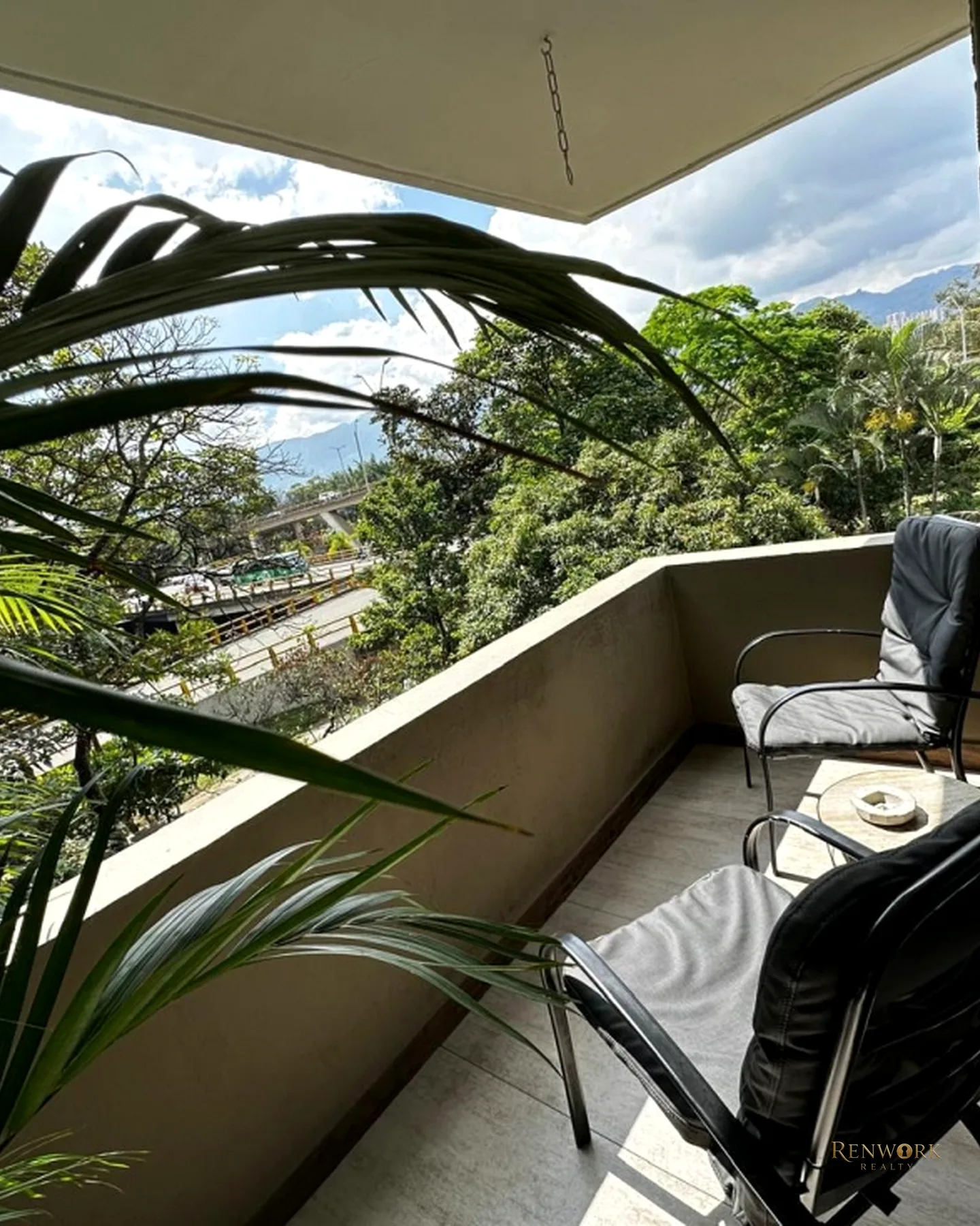 APARTAMENTO POBLADO LA AGUACATALA CERCA A EAFIT PARA RENTAS CORTAS · foto 20