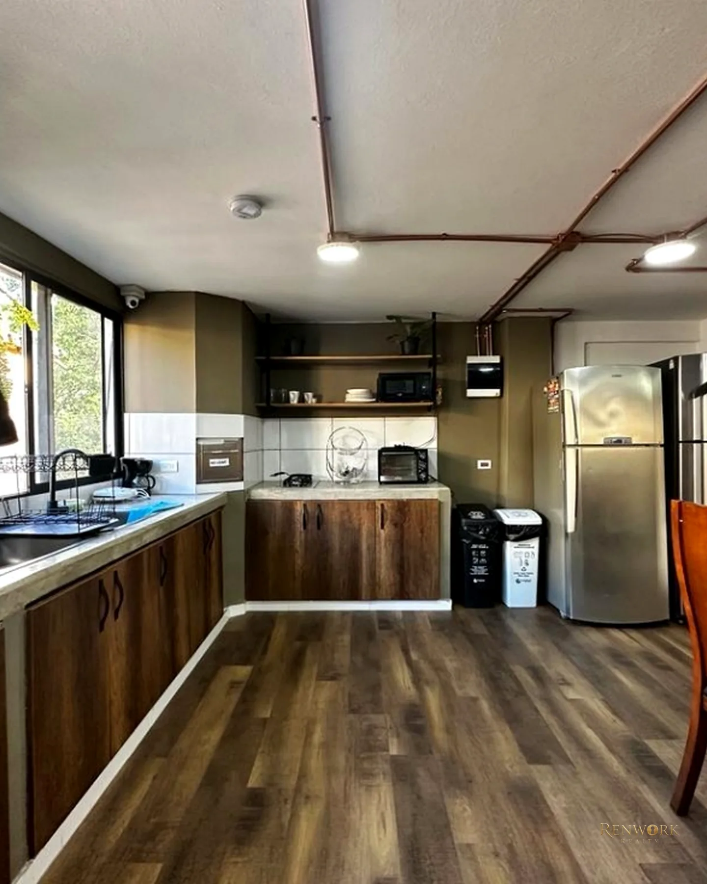 APARTAMENTO POBLADO LA AGUACATALA CERCA A EAFIT PARA RENTAS CORTAS · foto 3