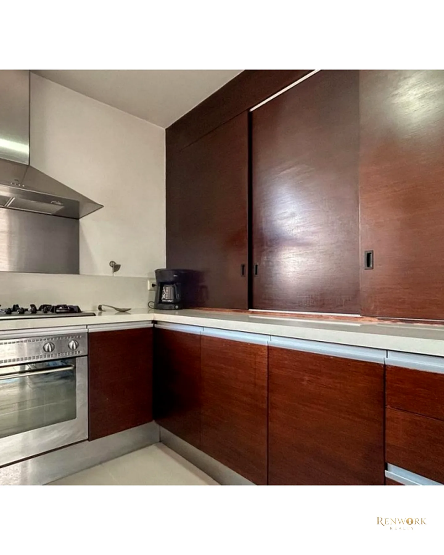 APARTAMENTO POR LOS PARRA PARA AL RENTA AMOBLADA EN PISO 12 · foto 7