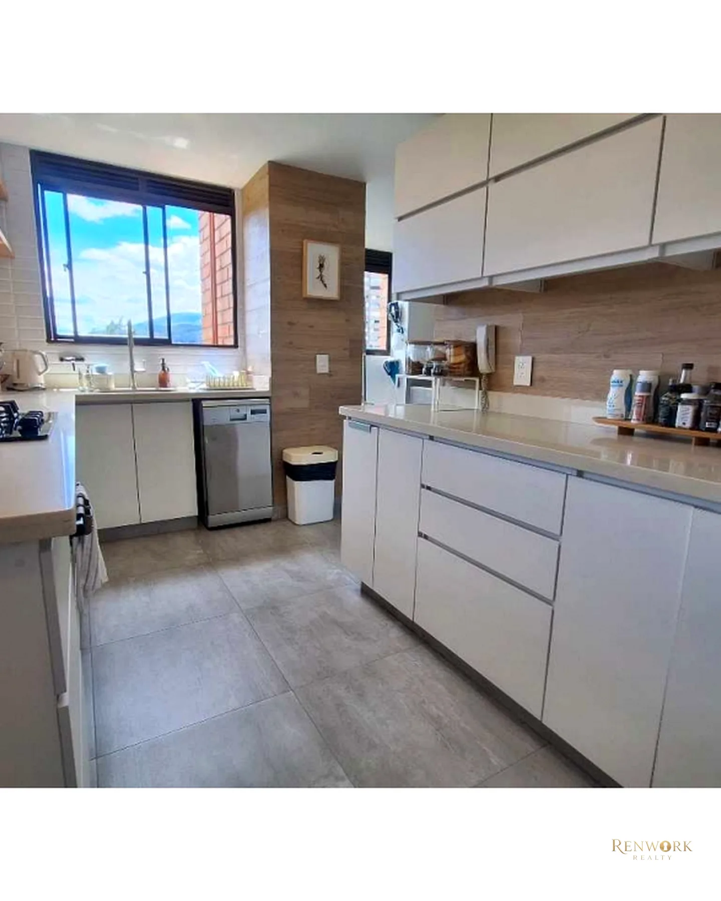 APARTAMENTO REMODELADO PARA LA VENTA, SECTOR SAN MICHEL, POBLADO. · foto 8