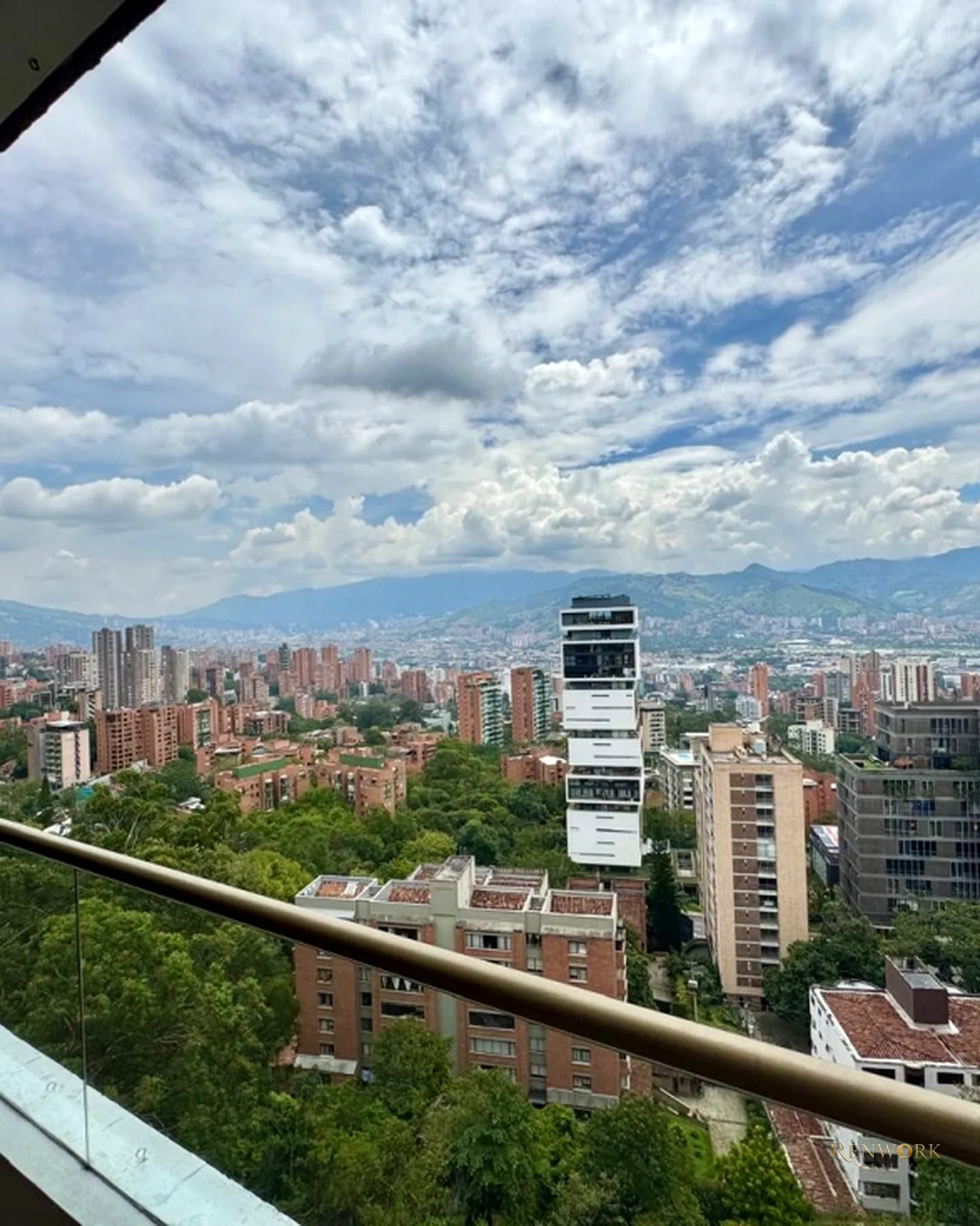 APARTAMENTO ULTIMO PISO CERCA AL INTER · foto 21