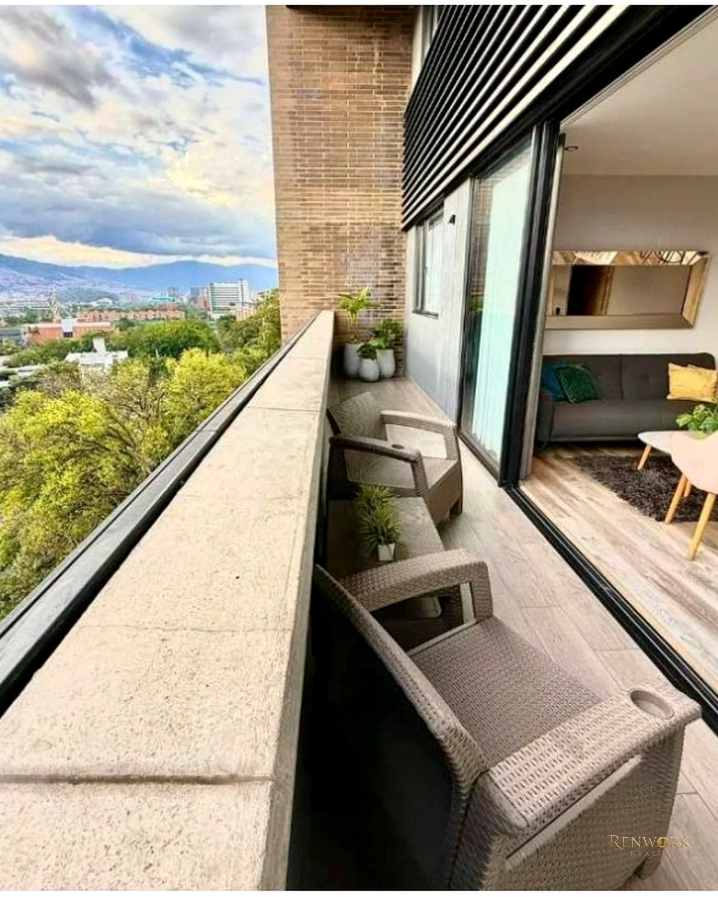 APARTASUITE AIRBNB EN EL POBLADO · foto 21