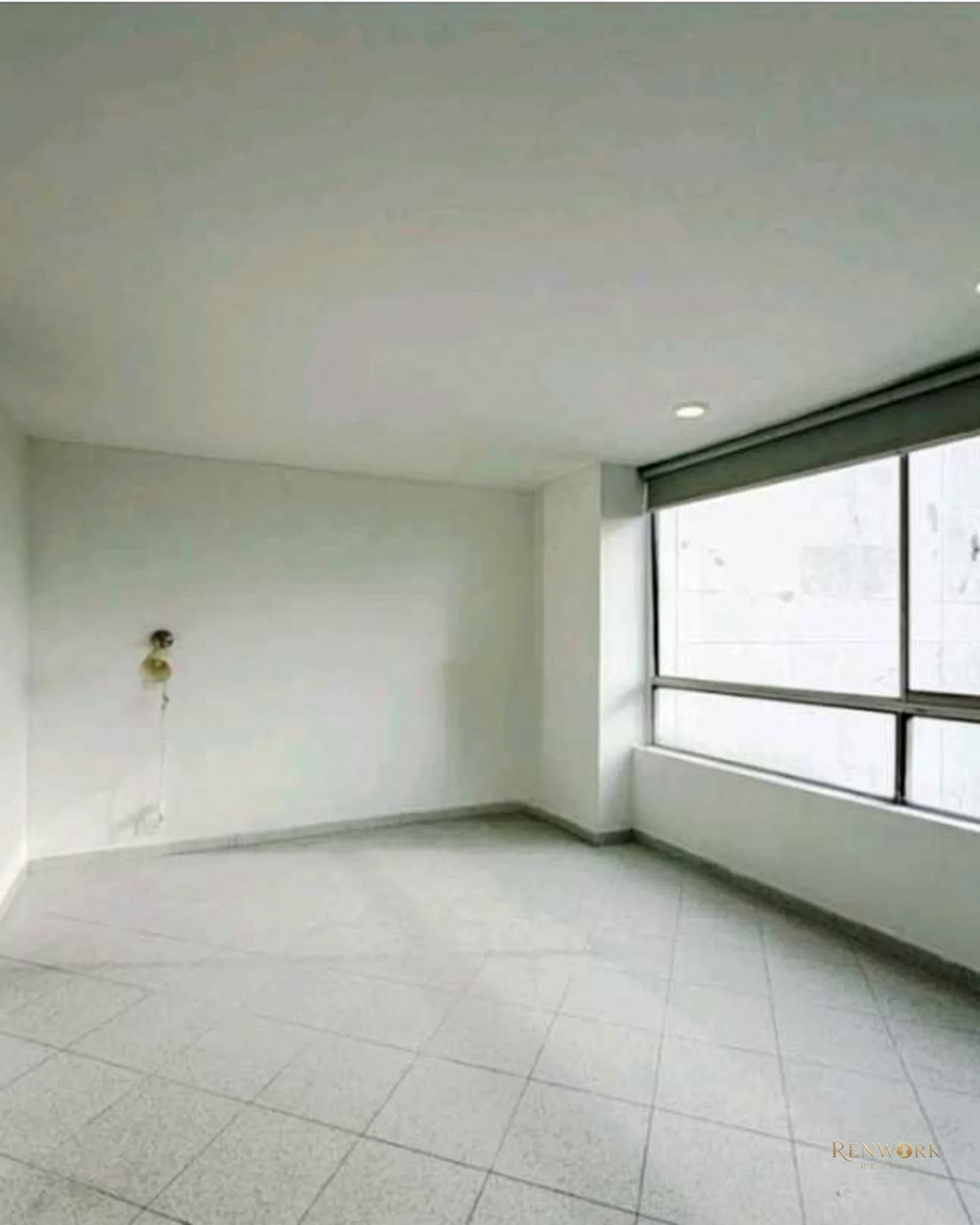APTO IDEAL PARA REFORMAR EN EL POBLADO CERCA AL CC CONERCIAL STA FE · foto 3