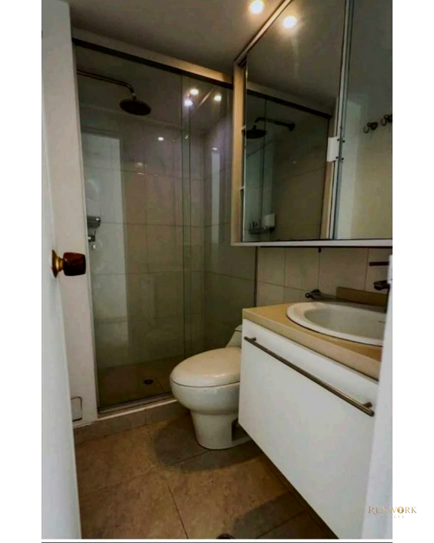 APTO IDEAL PARA REFORMAR EN EL POBLADO CERCA AL CC CONERCIAL STA FE · foto 12