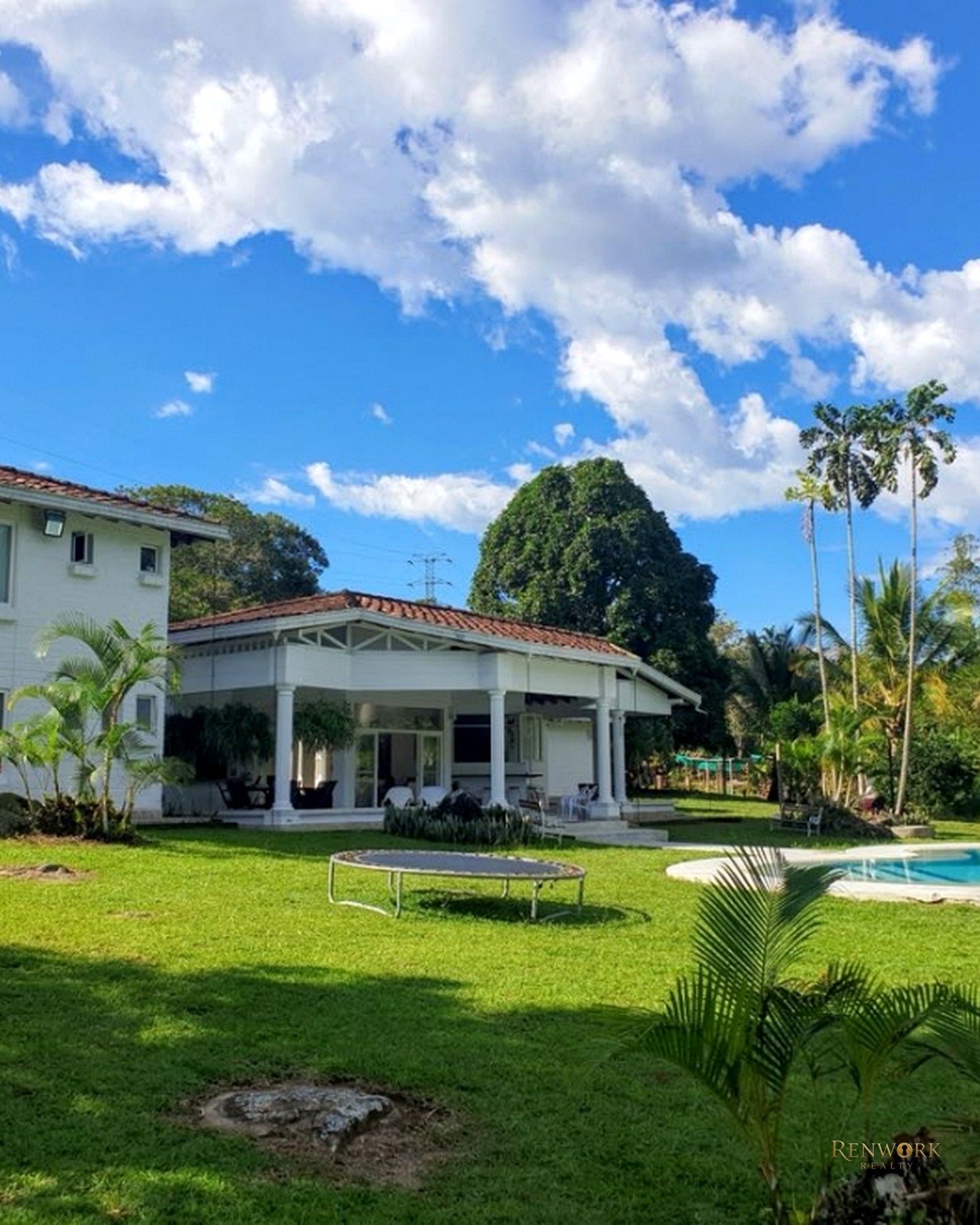 Vista de BARBOSA ANTIOQUÍA 38.000 M2 PISCINA, LAGO, CANCHA UNIDAD CERRADA