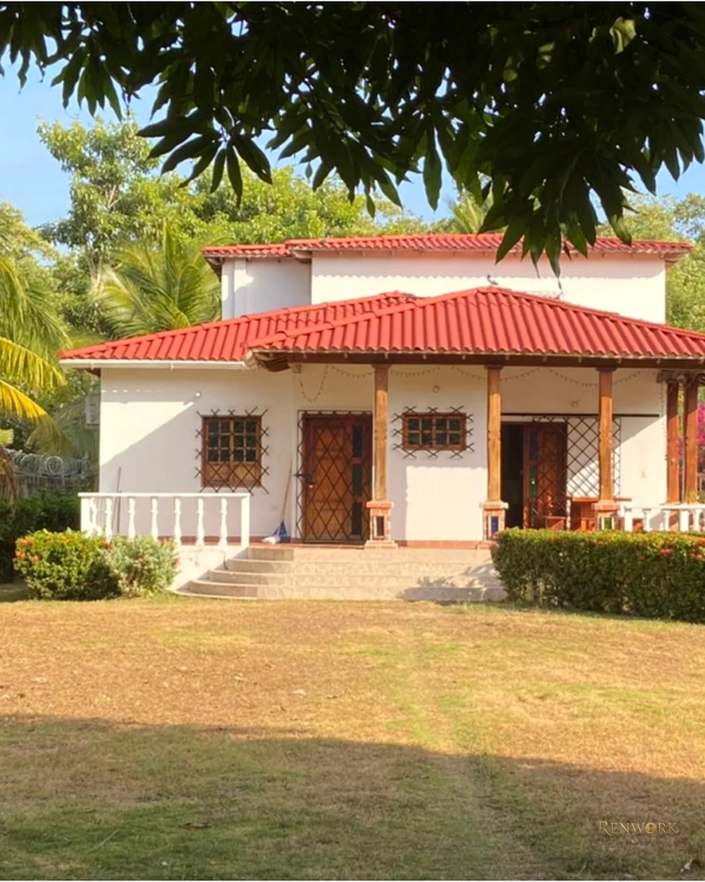 CABAÑA TOLU, EN VENTA. 120 M2. CERCANA AL MAR. · foto 1