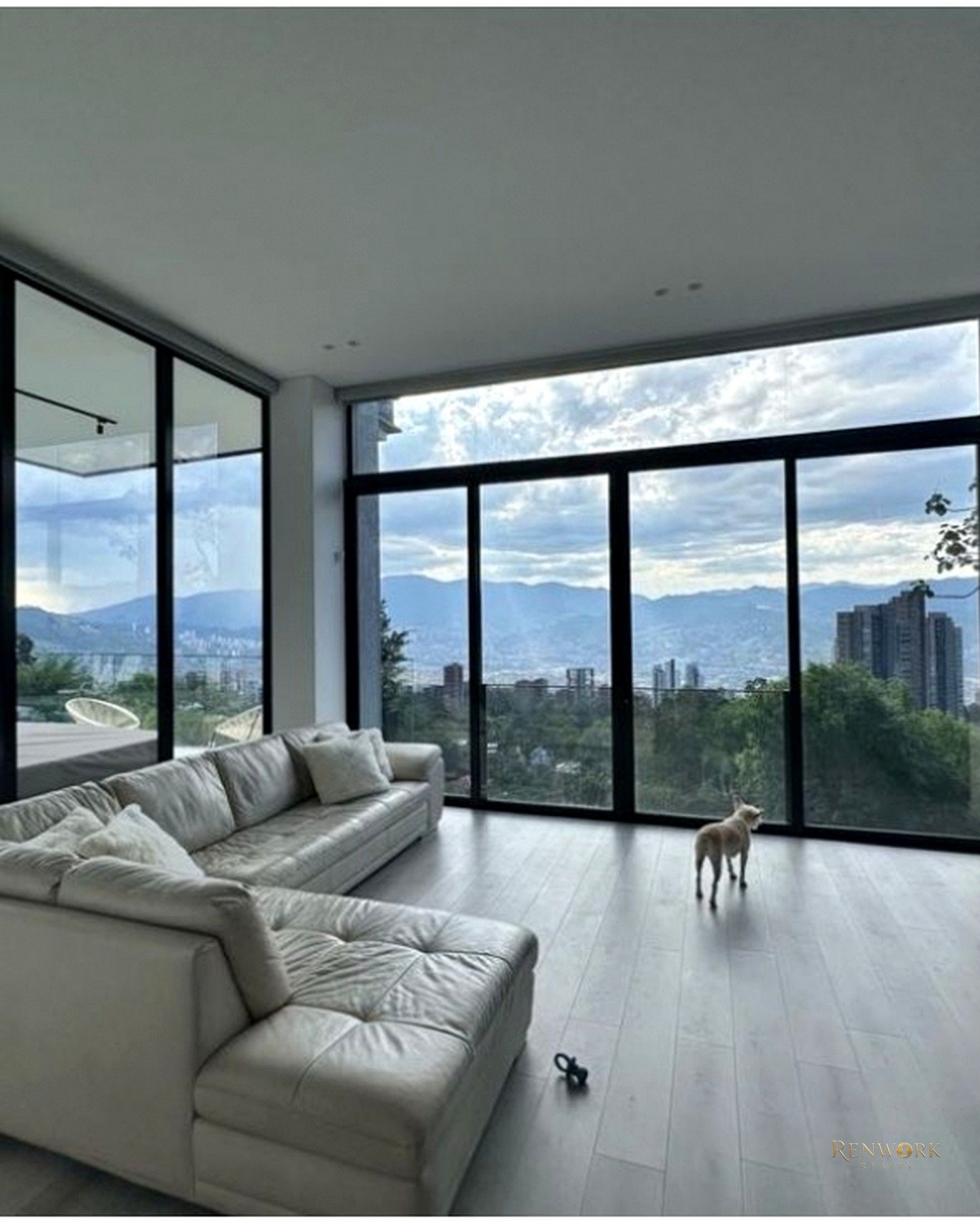 Vista de CASA CAMPESTRE CON VISTA A LA CIUDAD EN EL CORAZÓN DEL POBLADO