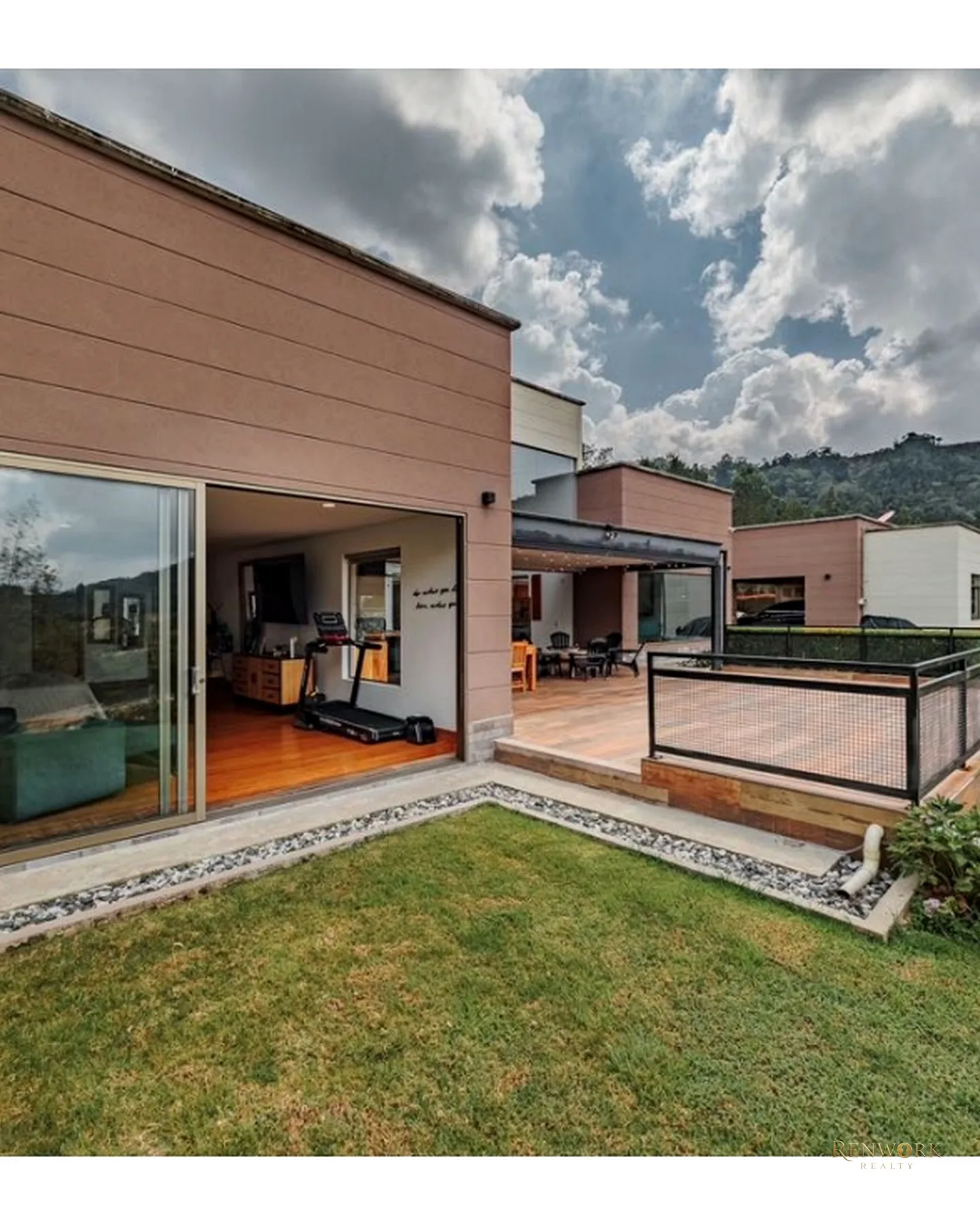 CASA CAMPESTRE DE LUJO, INDEPENDIENTE, ALTO DEL ESCOBERO, ENVIGADO · foto 1