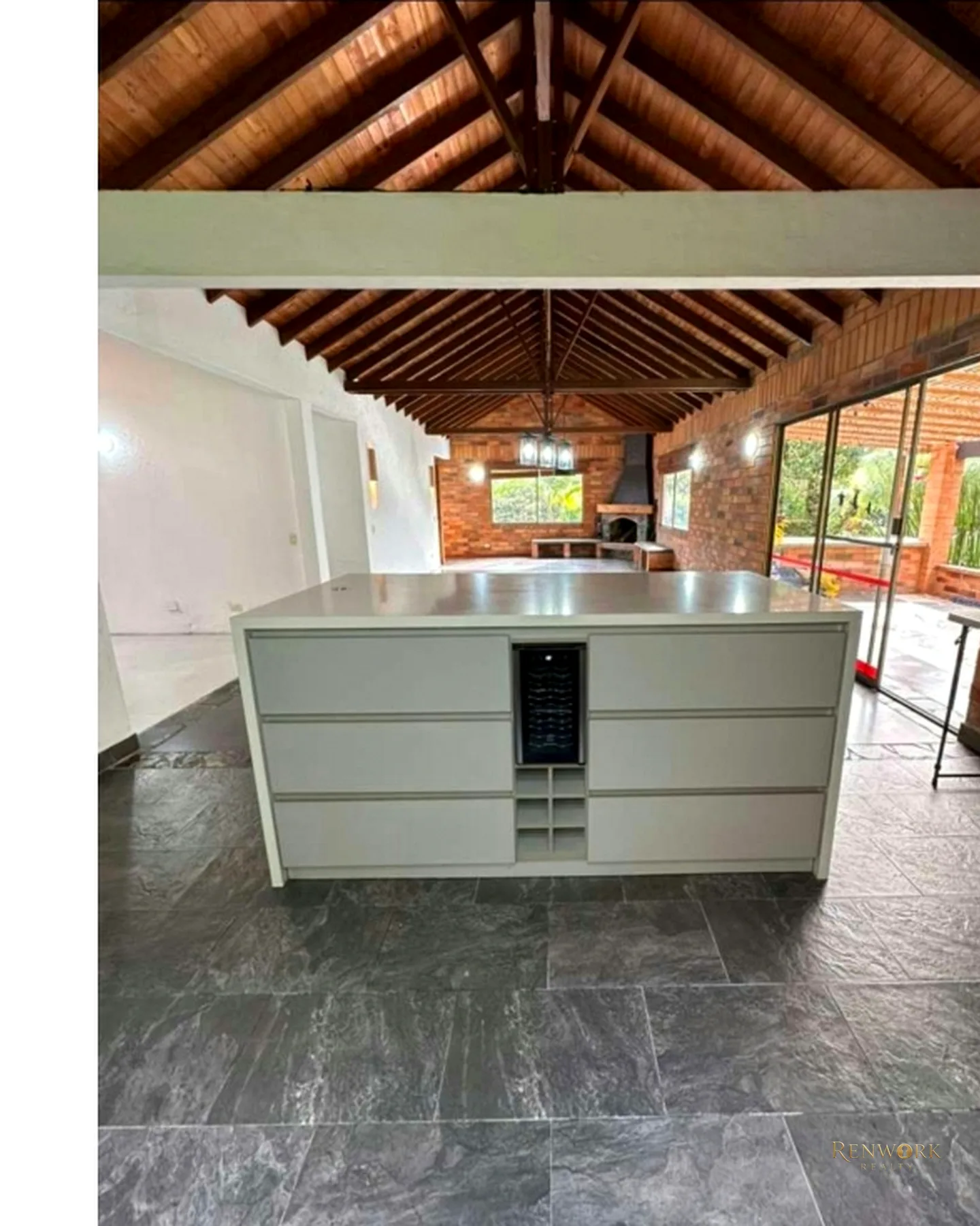 CASA CAMPESTRE EL RETIRO 320M² | LADRILLO BOYACENSE, LAGO Y PERMUTA🏡✨ · foto 2
