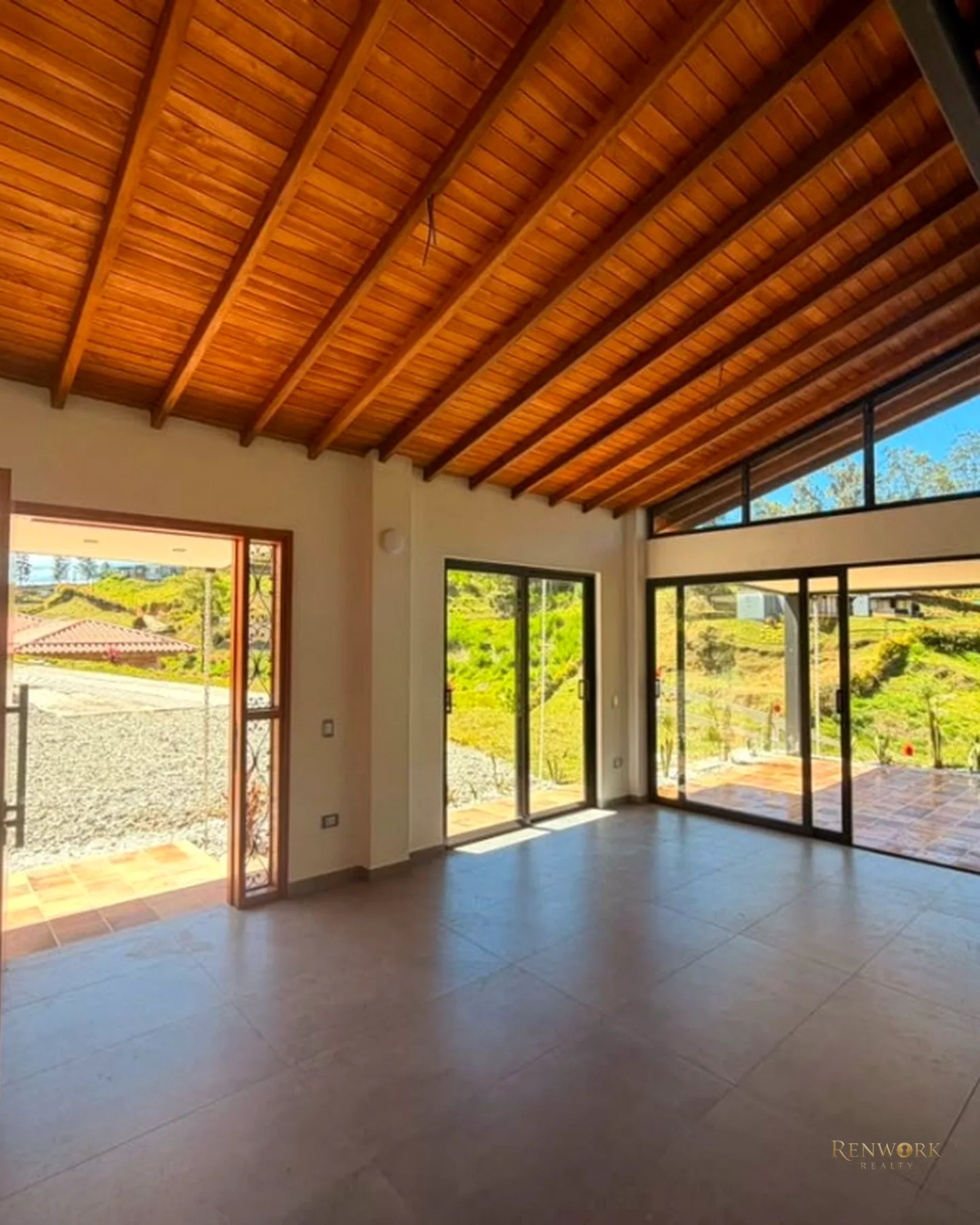 CASA CAMPESTRE EN CONDOMINIO EL ENCANTO | LOTE DE 1.950 M² CON JACUZZI · foto 9