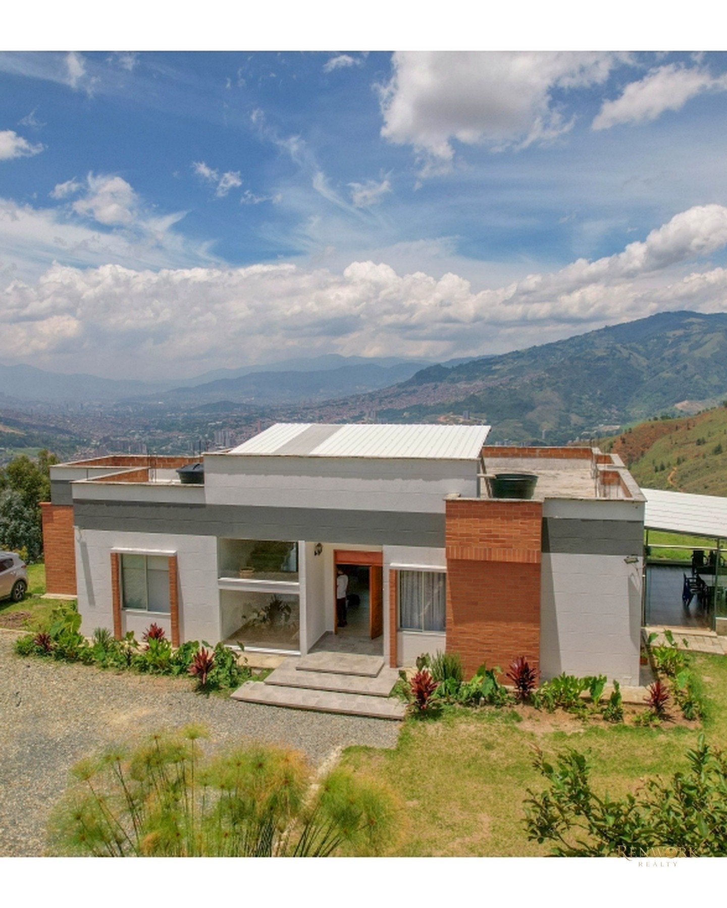 Vista de CASA CAMPESTRE EN NORTEAMÉRICA CON GRAN VISTA Y PRIVACIDAD