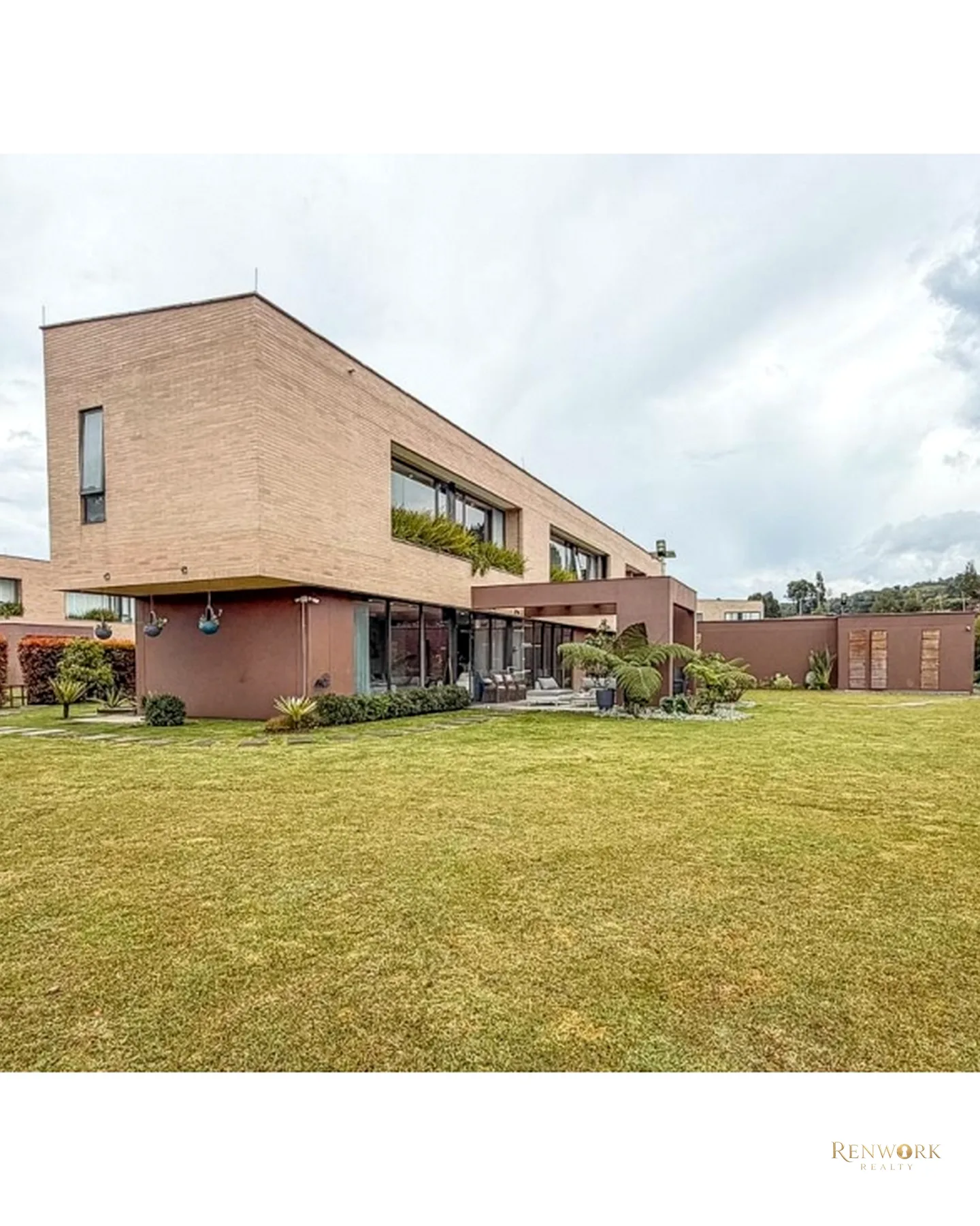 CASA CAMPESTRE PARA LA VENTA EN ALTOS DE PALMAS, EN UNIDAD CERRADA · foto 1