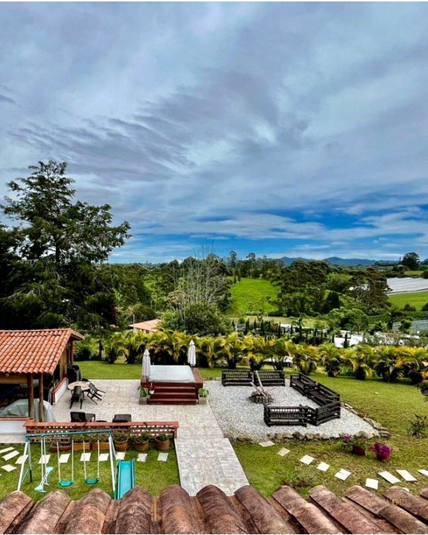 CASA CAMPESTRE PARA LA VENTA EN EL CARMEN DE VIBORAL, ANTIOQUIA · foto 2