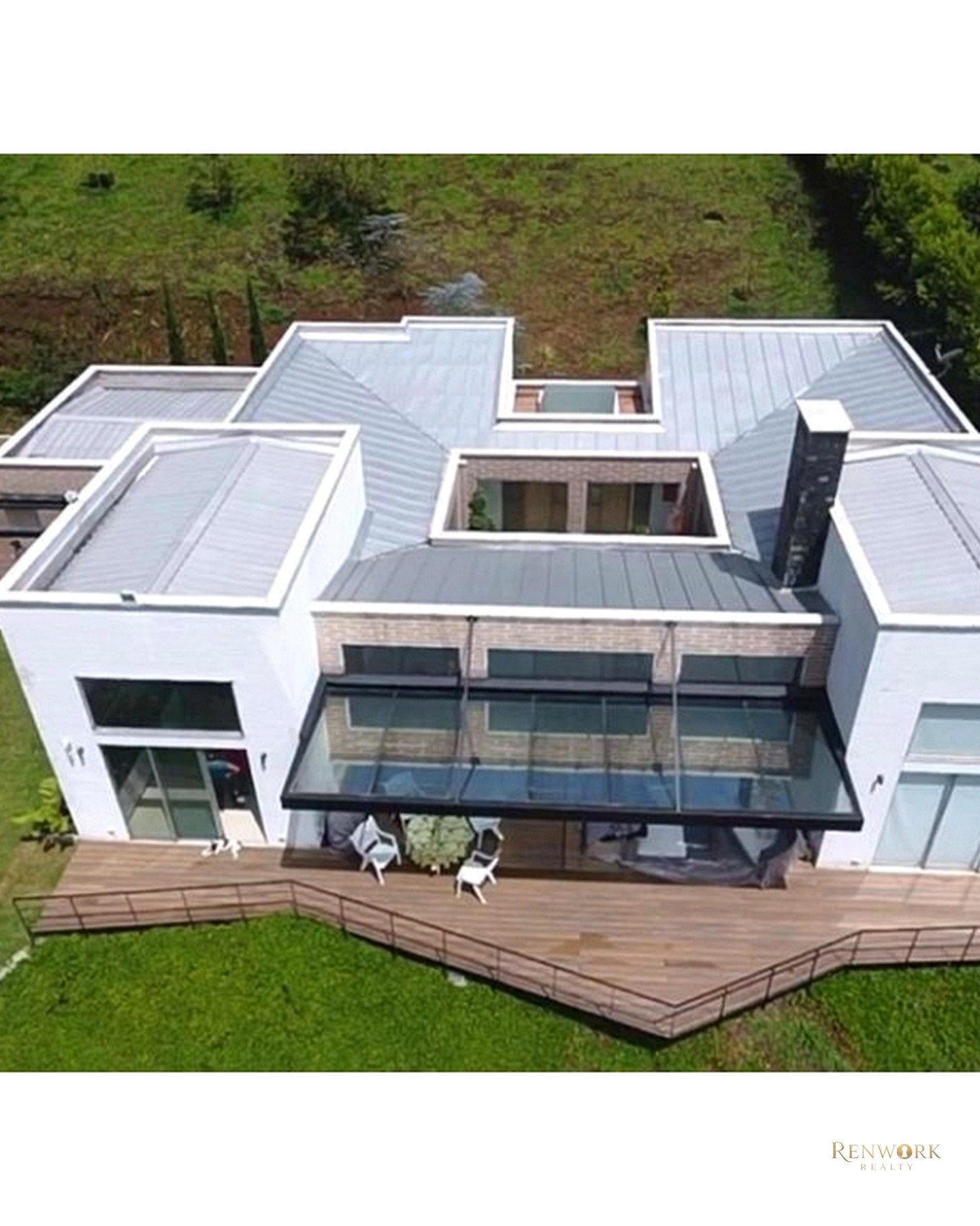 Vista de CASA CAMPESTRE PARA LA VENTA EN LA VARIANTE CALDAS