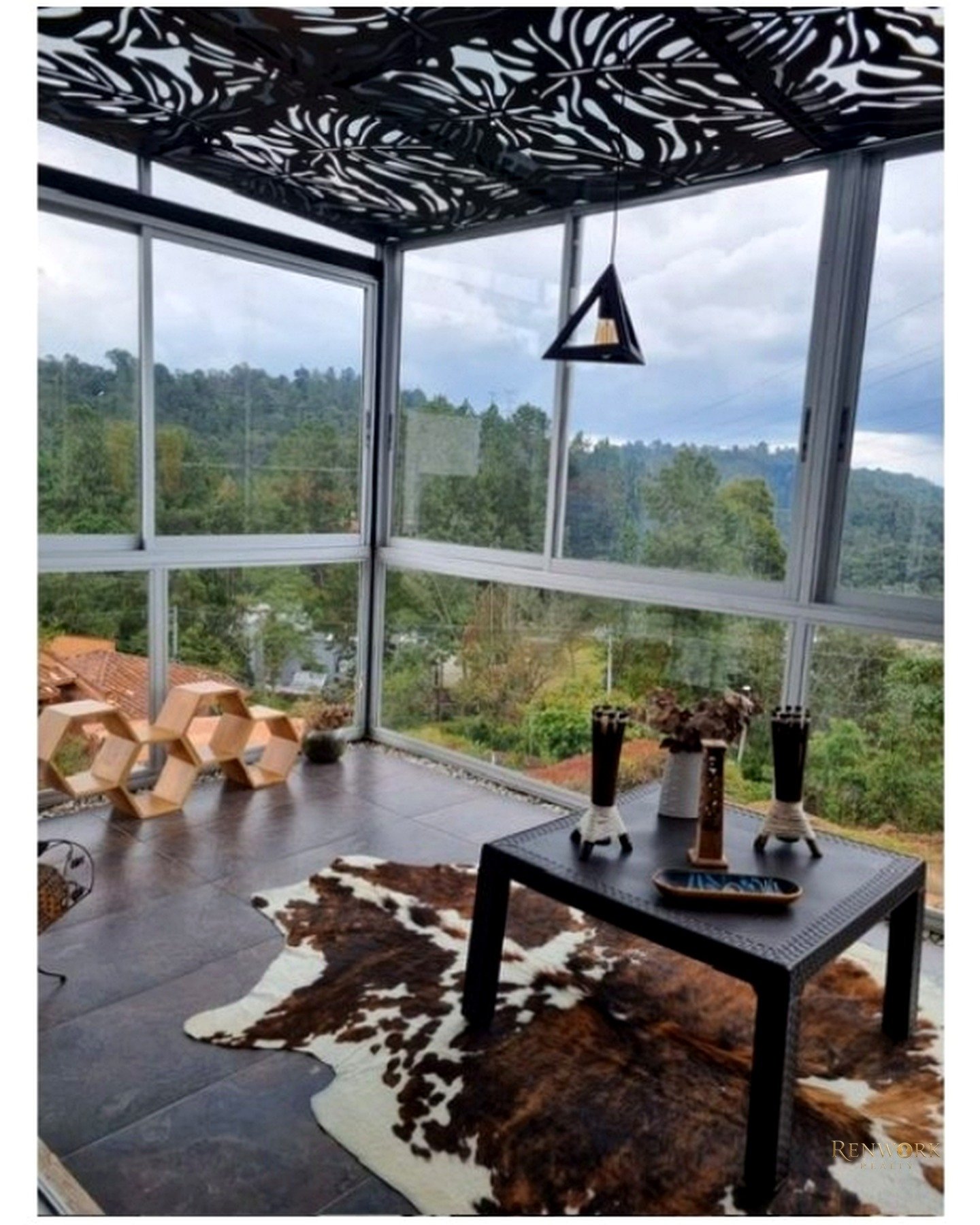 Vista de CASA CAMPESTRE VENTA Y/O ALQUILER, SECTOR ALTOS DEL ESCOBERO, ENVIGADO