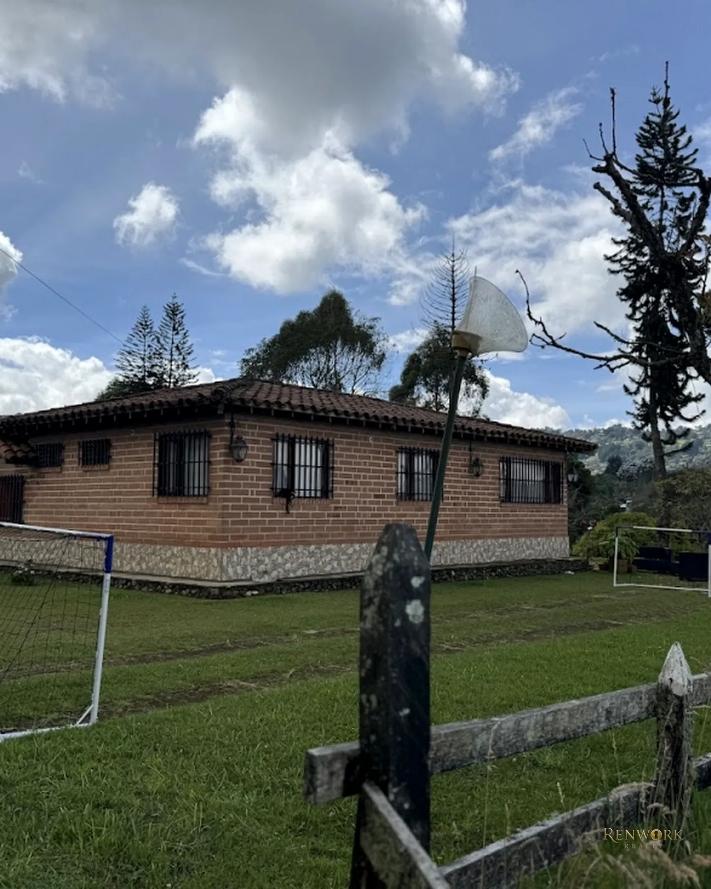 CASA CERCA AL ALTO DE PALMAS Y SANTA ELENA · foto 1