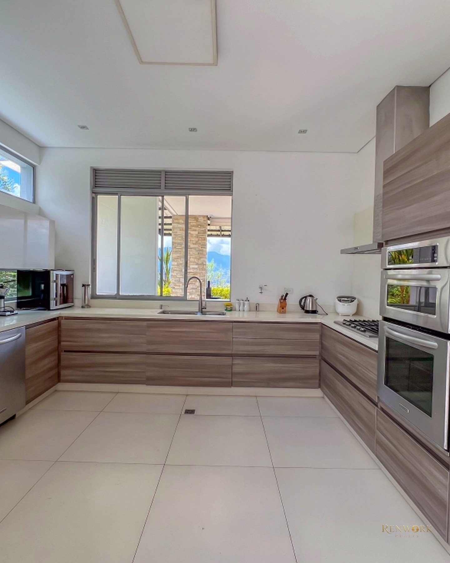 CASA CON PISCINA Y VISTA ENVIGADO PARTE BAJA. · foto 11