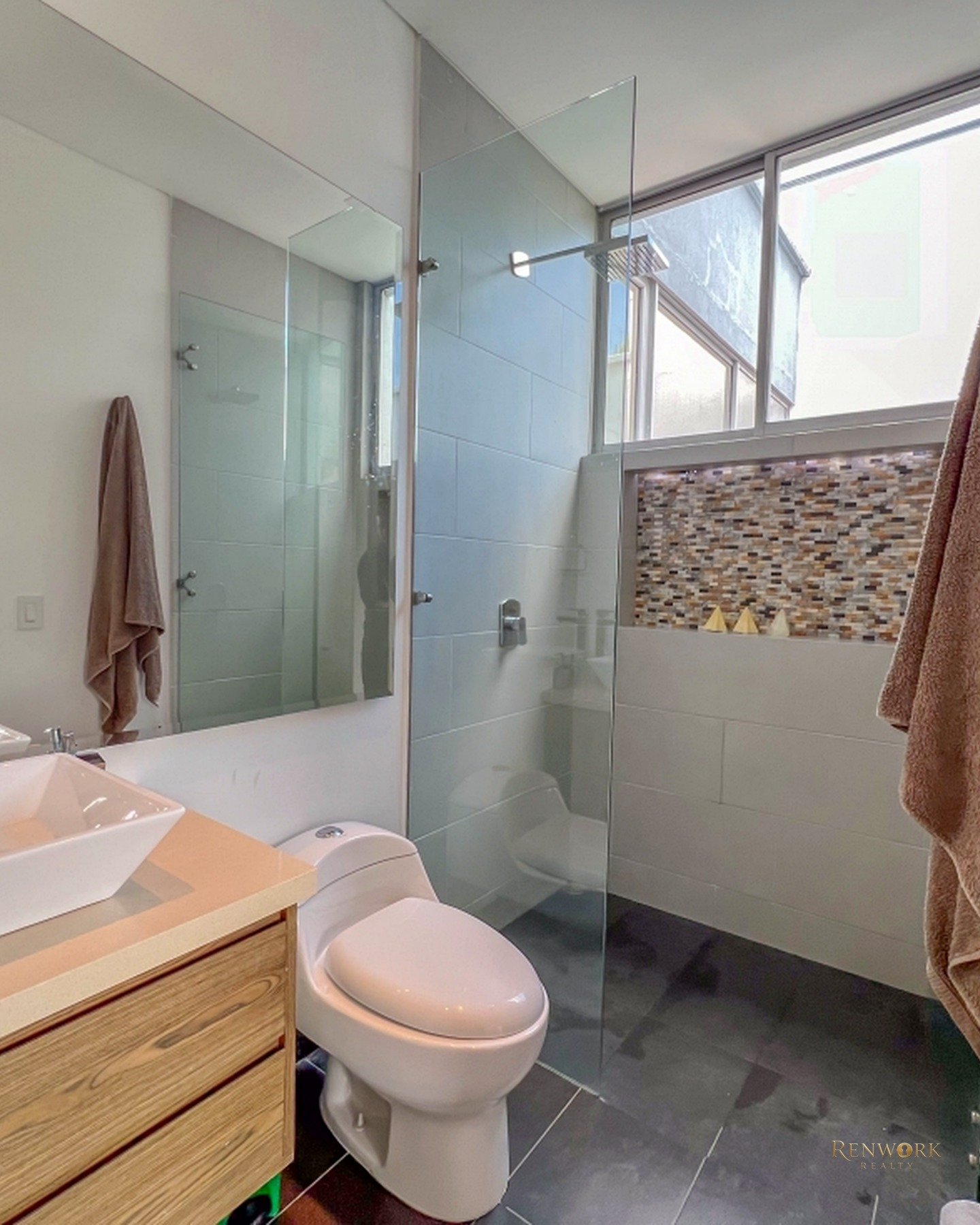 CASA CON PISCINA Y VISTA ENVIGADO PARTE BAJA. · foto 20