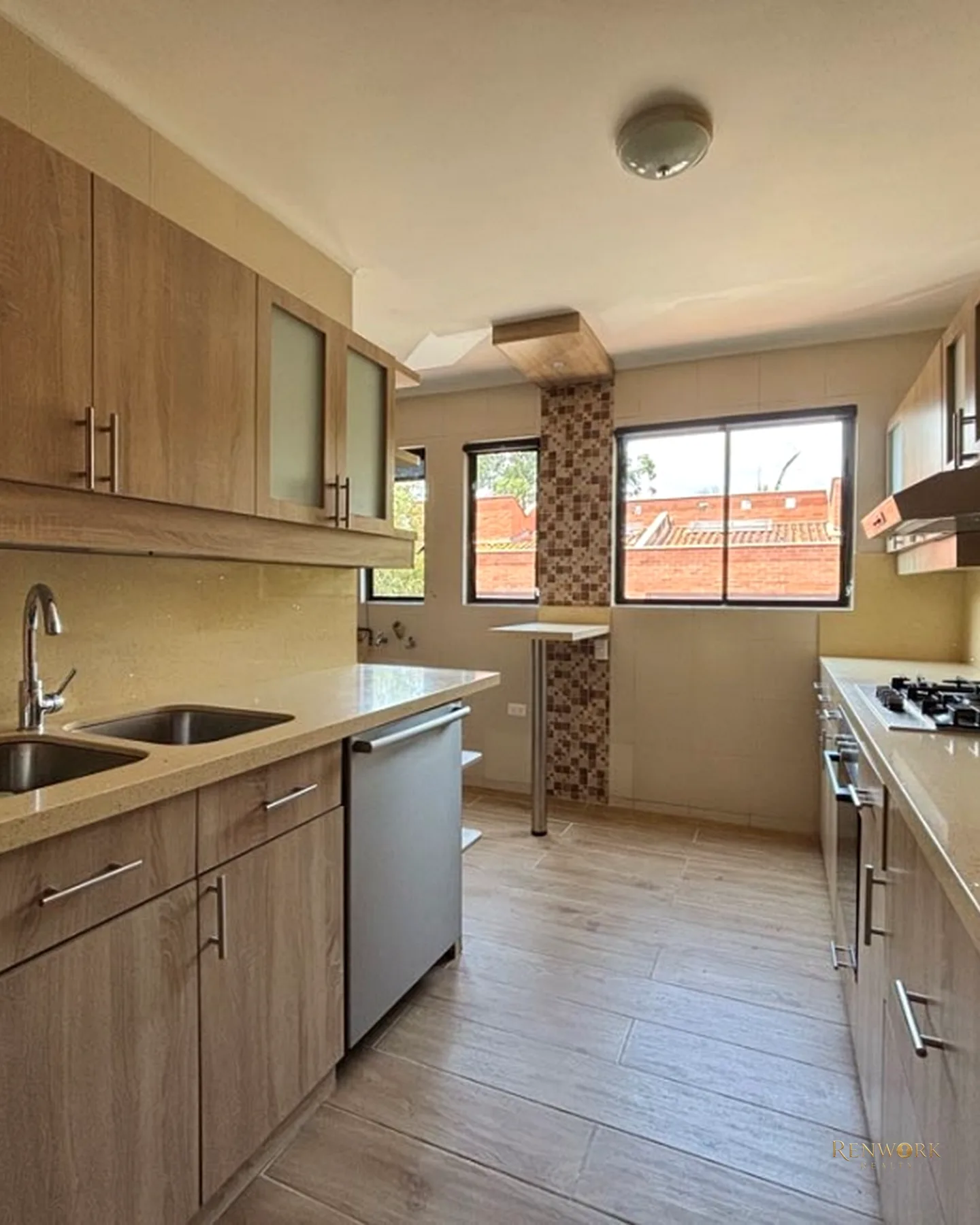 CASA DE DOS NIVELES PARA LA VENTA, LOS BALSOS, PARTE ALTA, MEDELLÍN · foto 4