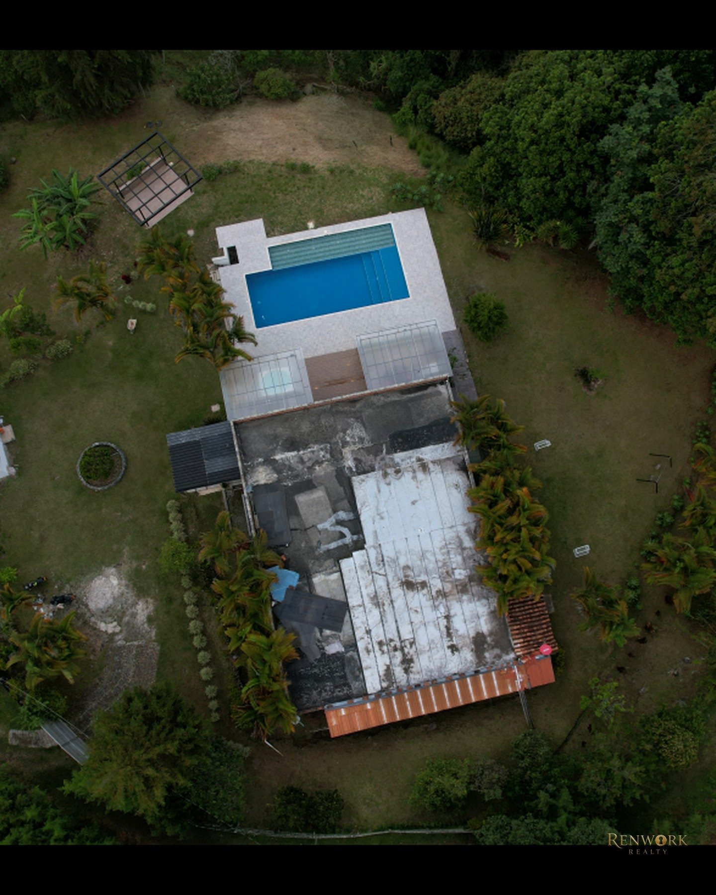 CASA DE ESTILO MODERNO CON PISCINA EN COPACABANA · foto 10