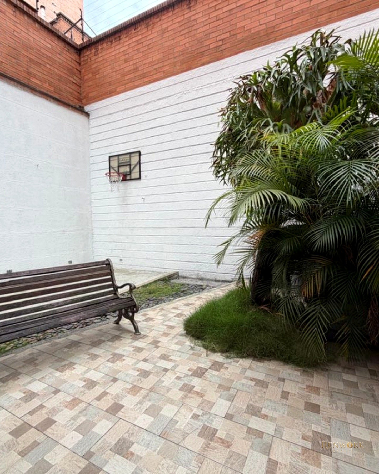 CASA DE LUJO EN LAURELES PARA FAMILIAS, LUXURY RENTALS O CONSTRUCCIÓN · foto 11
