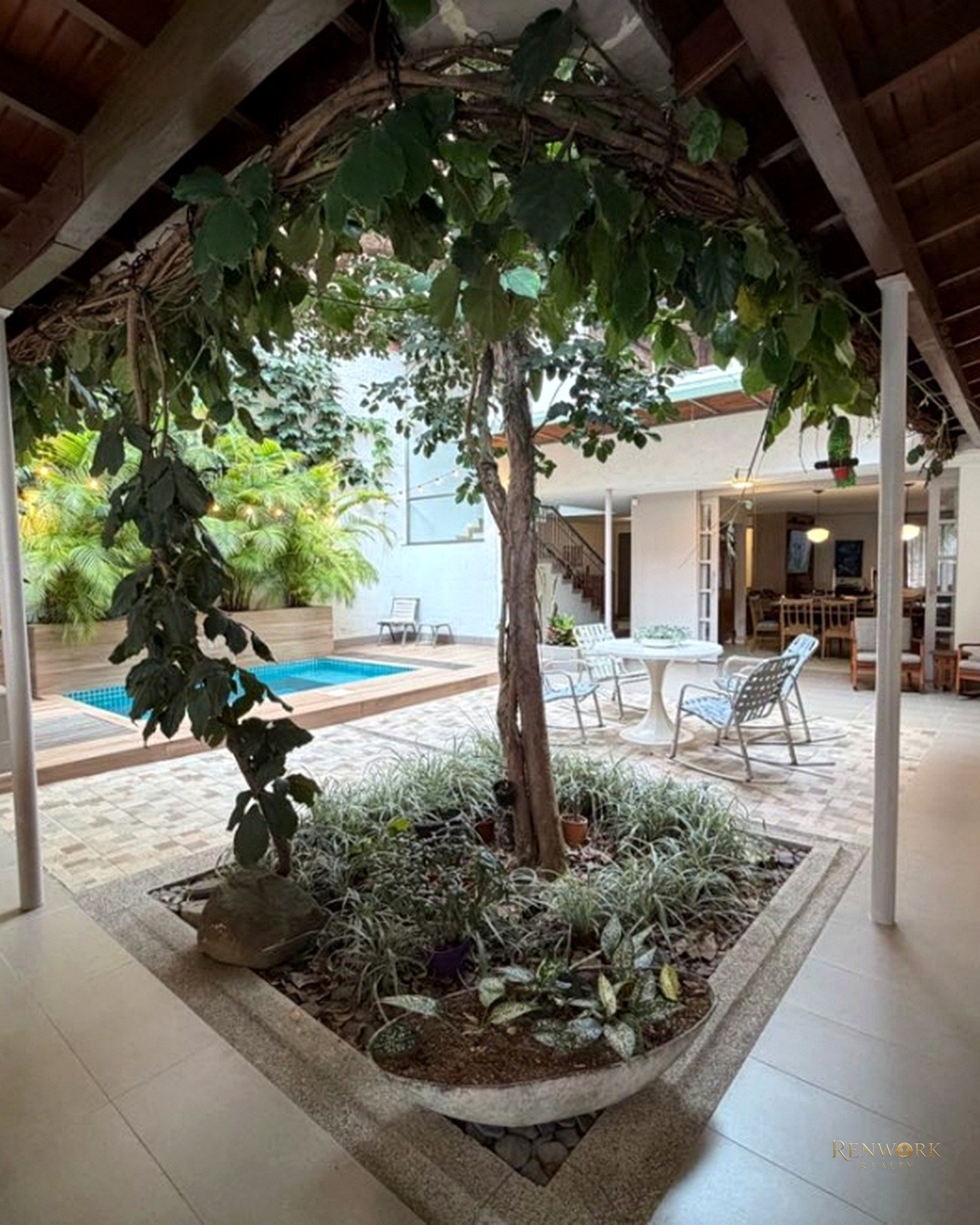 CASA DE LUJO EN LAURELES PARA FAMILIAS, LUXURY RENTALS O CONSTRUCCIÓN · foto 14