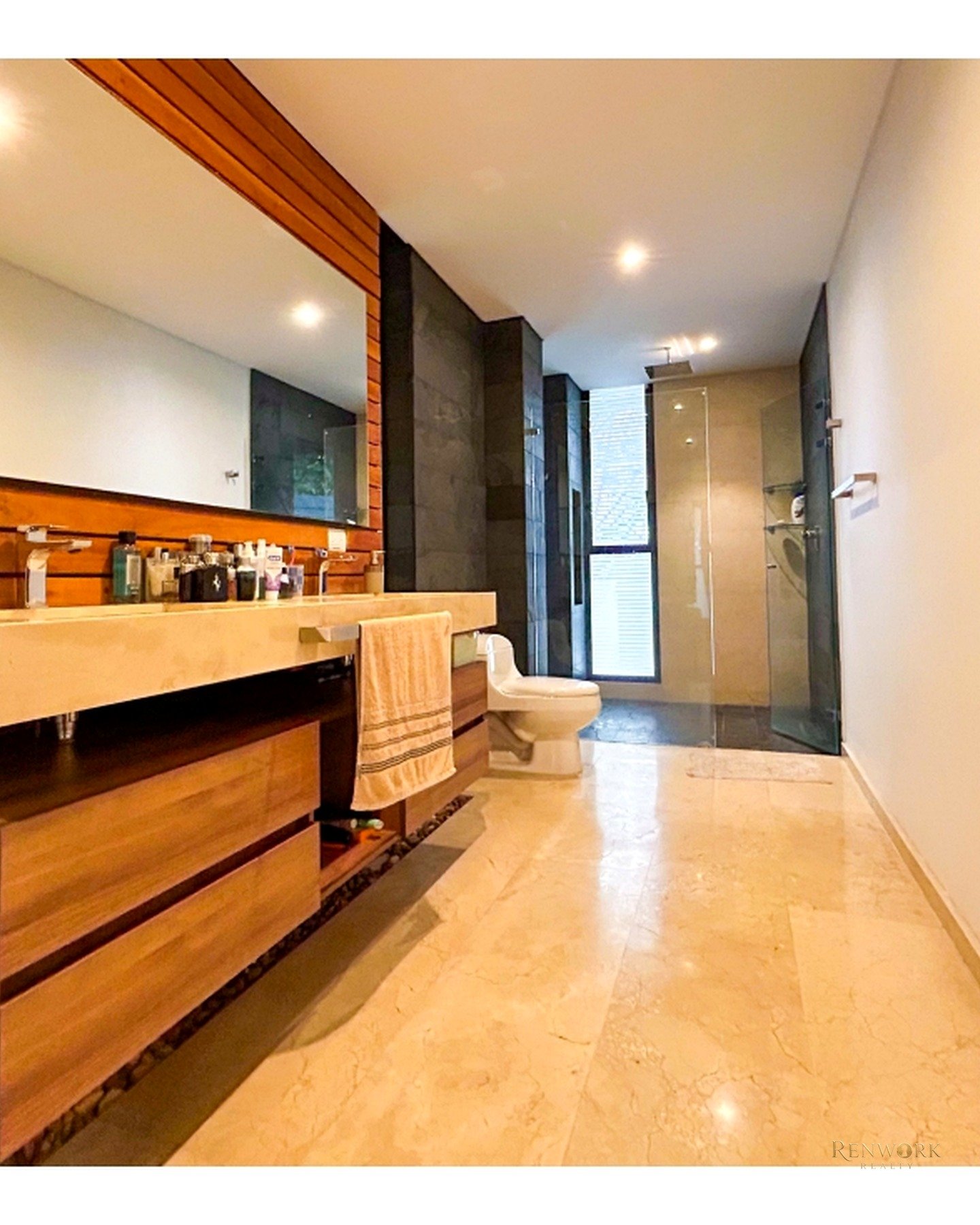 CASA DE LUJO PARA LA VENTA EN EXCLUSIVA ZONA CERCA AL TESORO · foto 17