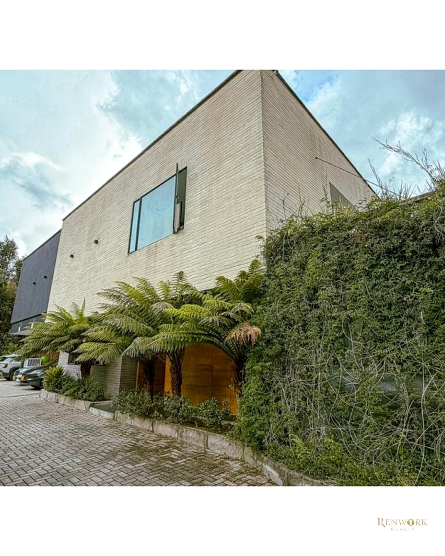 CASA DE LUJO PARA LA VENTA EN PALMAS, URBANIZACIÓN CERRADA · foto 4