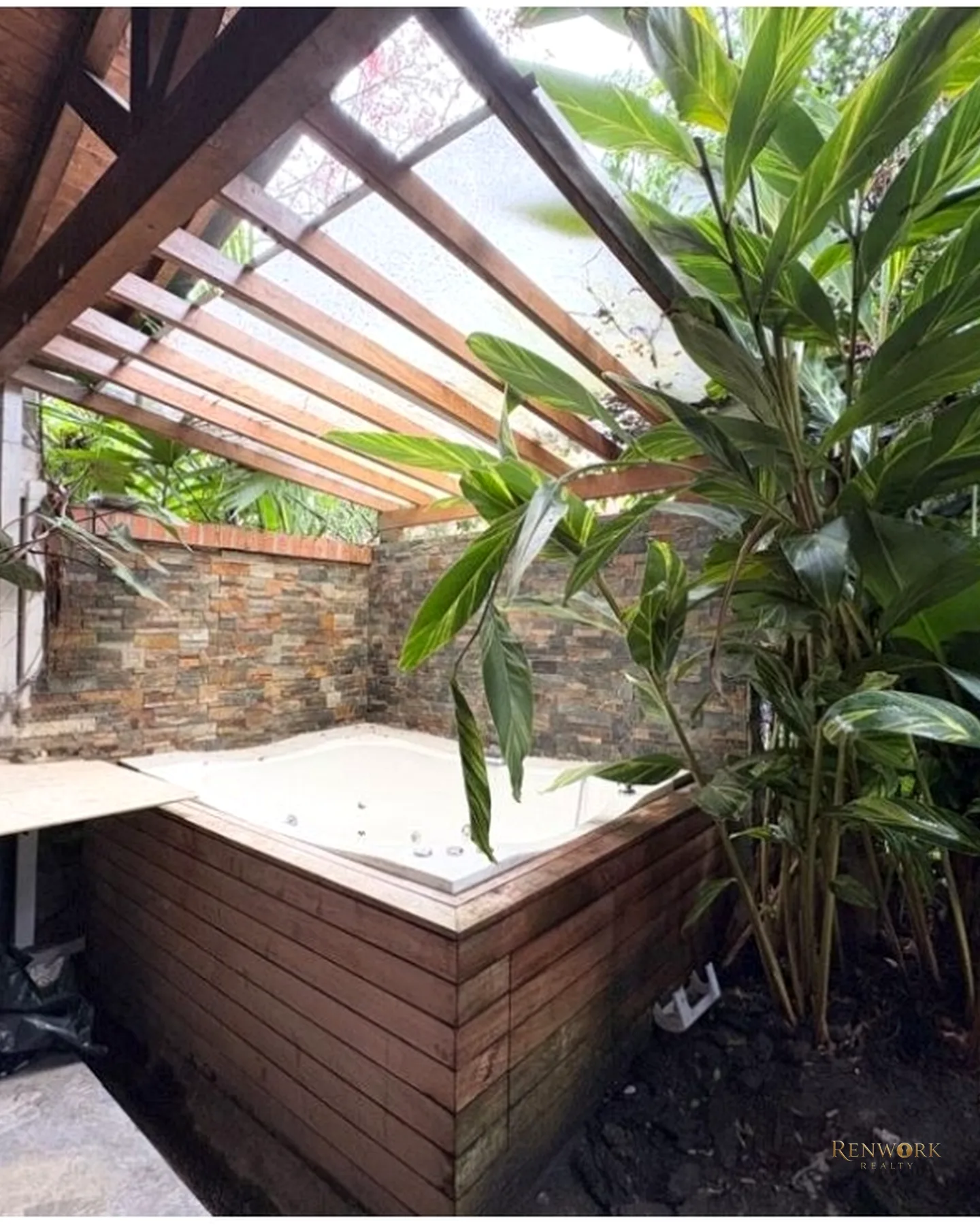 CASA DE TRES NIVELES PARA LA VENTA EN EL POBLADO CERCA AL TESORO · foto 14
