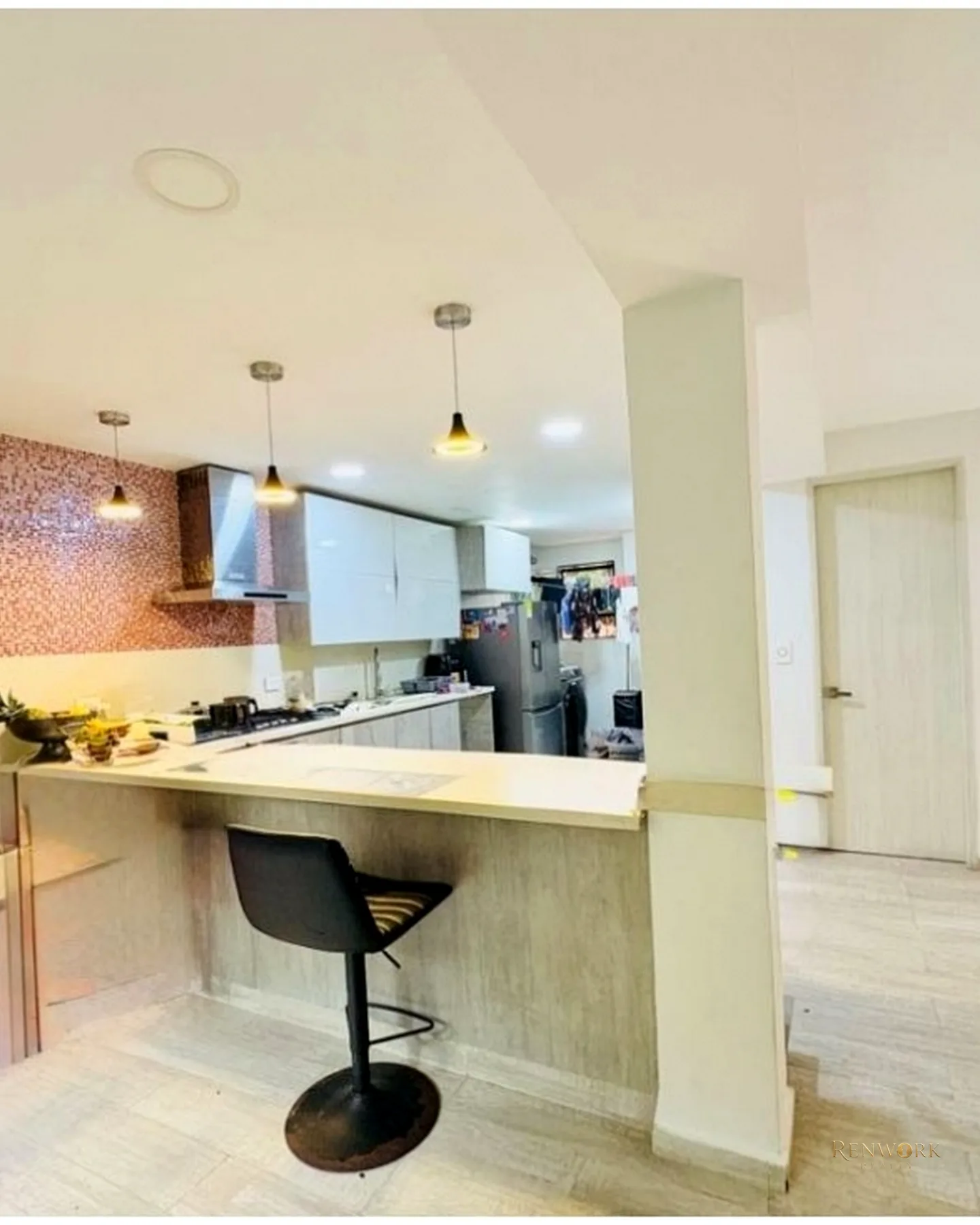 CASA DE TRES NIVELES PARA LA VENTA EN EL POBLADO CERCA AL TESORO · foto 3