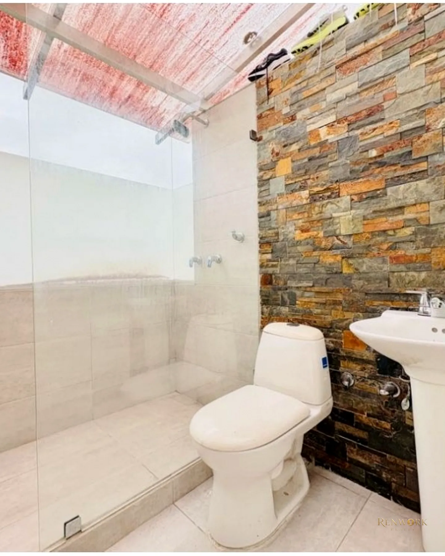 CASA DE TRES NIVELES PARA LA VENTA EN EL POBLADO CERCA AL TESORO · foto 17