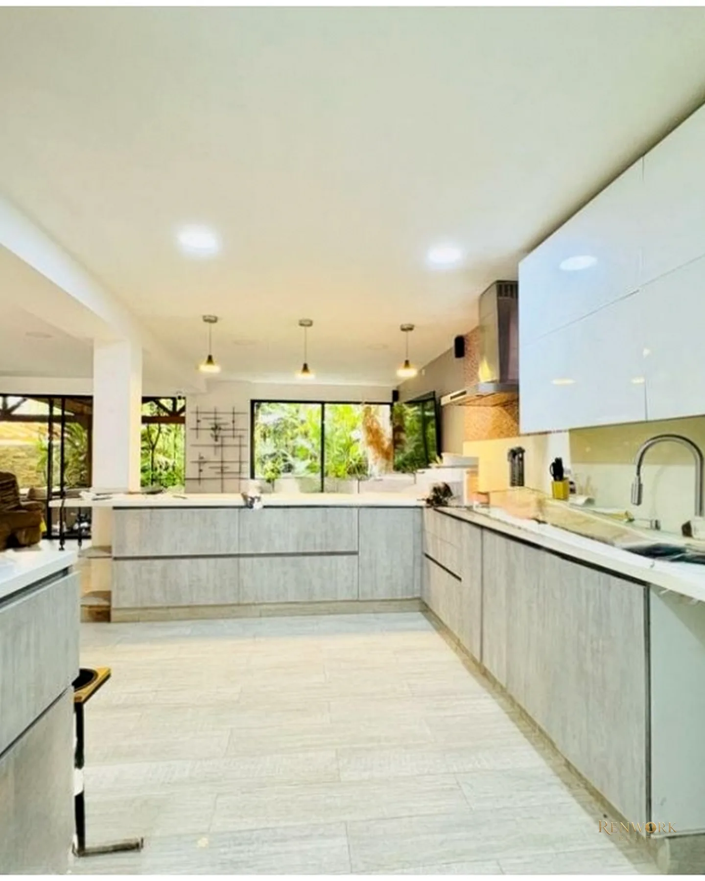 CASA DE TRES NIVELES PARA LA VENTA EN EL POBLADO CERCA AL TESORO · foto 5