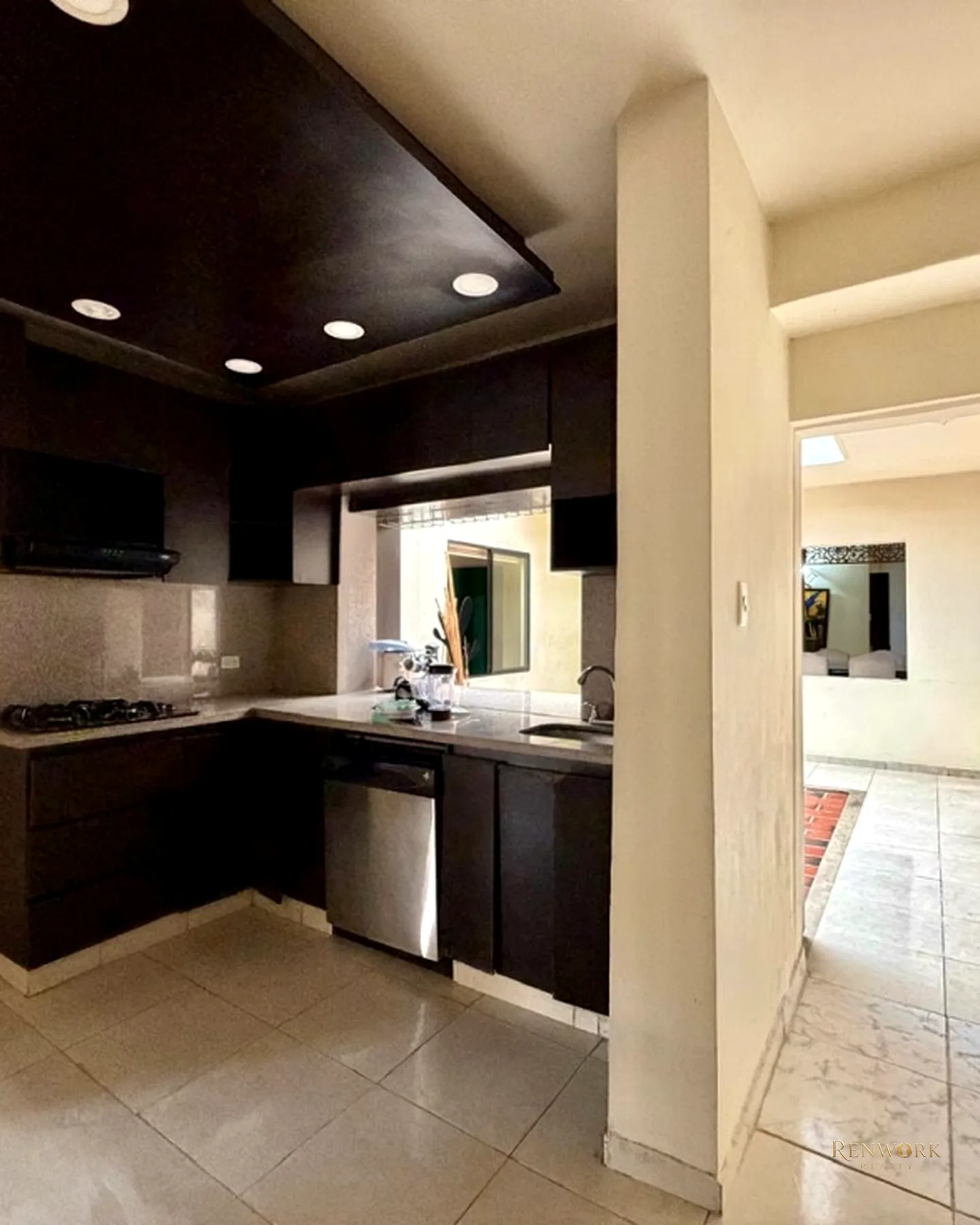 CASA DOS NIVELES EN VENTA / LAURELES · foto 3