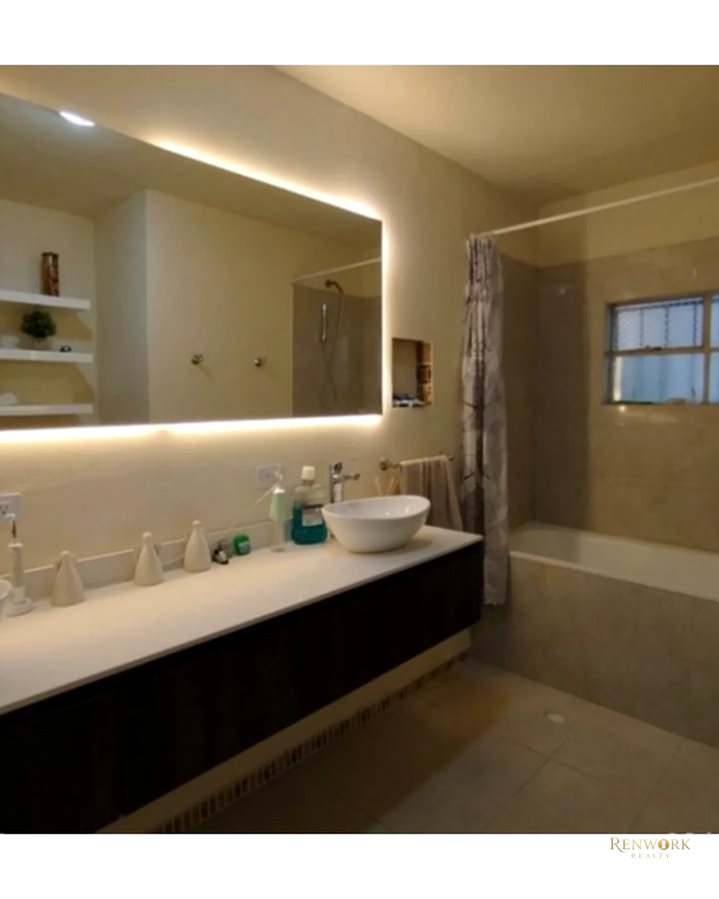 CASA DOS NIVELES EN VENTA / LAURELES · foto 9