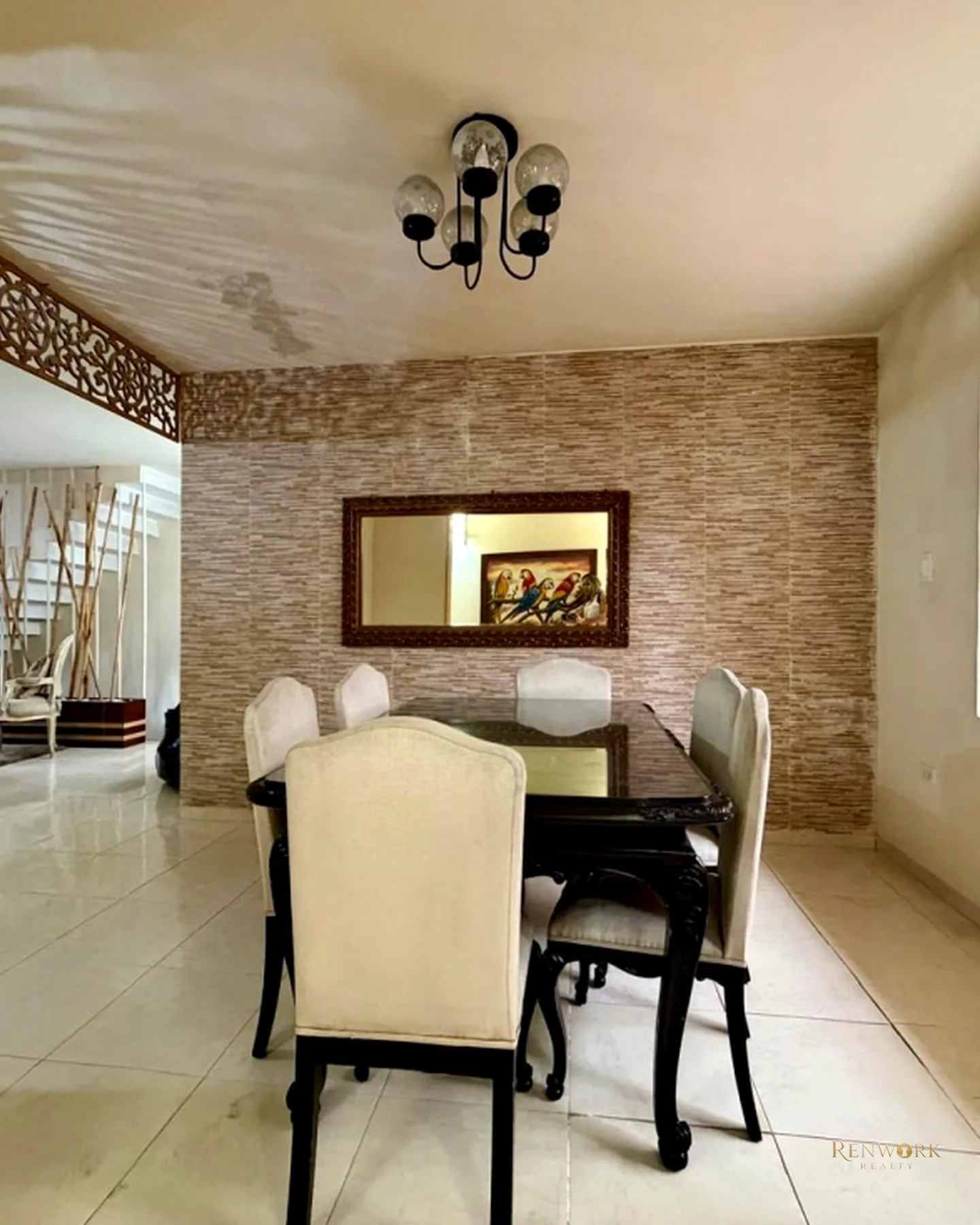 CASA DOS NIVELES EN VENTA / LAURELES · foto 2
