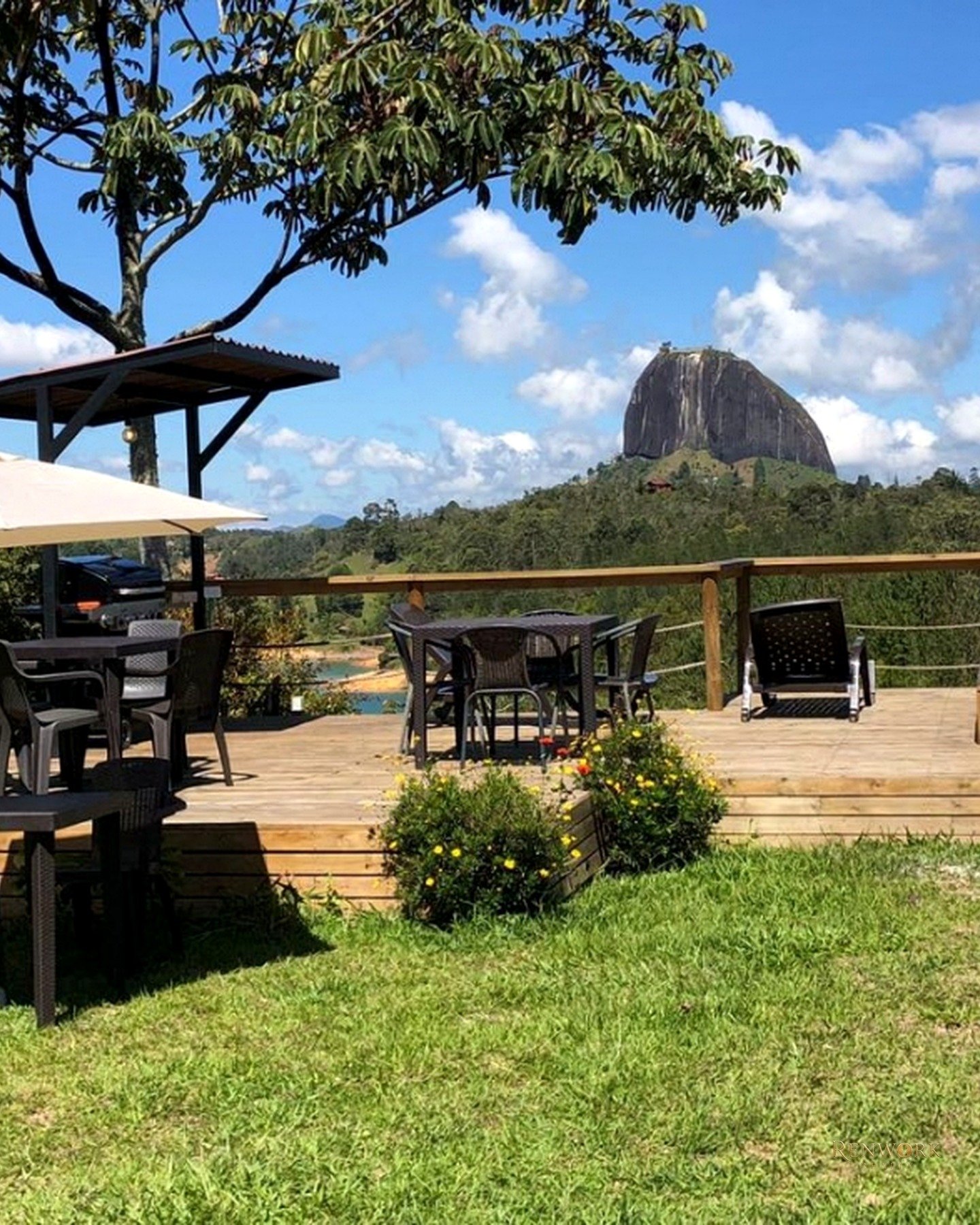 CASA EN EL PEÑOL DE GUATAPE. · foto 3