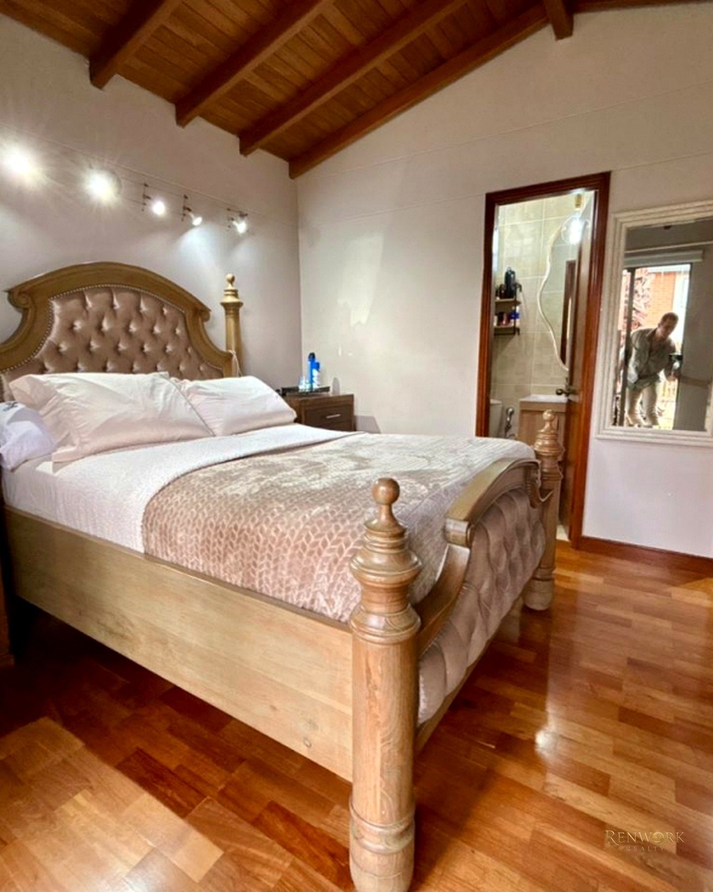 CASA EN VENTA CON EXCELENTE DISTRIBUCIÓN, LOMA DEL CHOCHO-ENVIGADO · foto 22